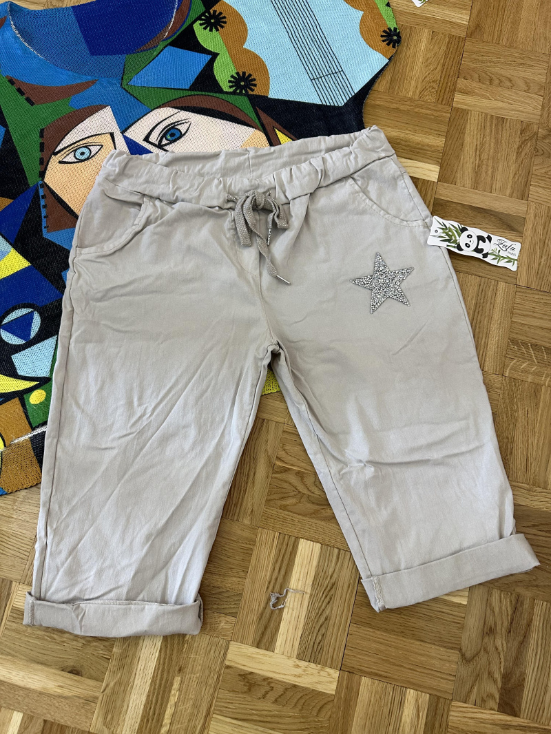 Großhändler Zafa - Kurze Hose mit Seitentaschen und Sternaufnäher
