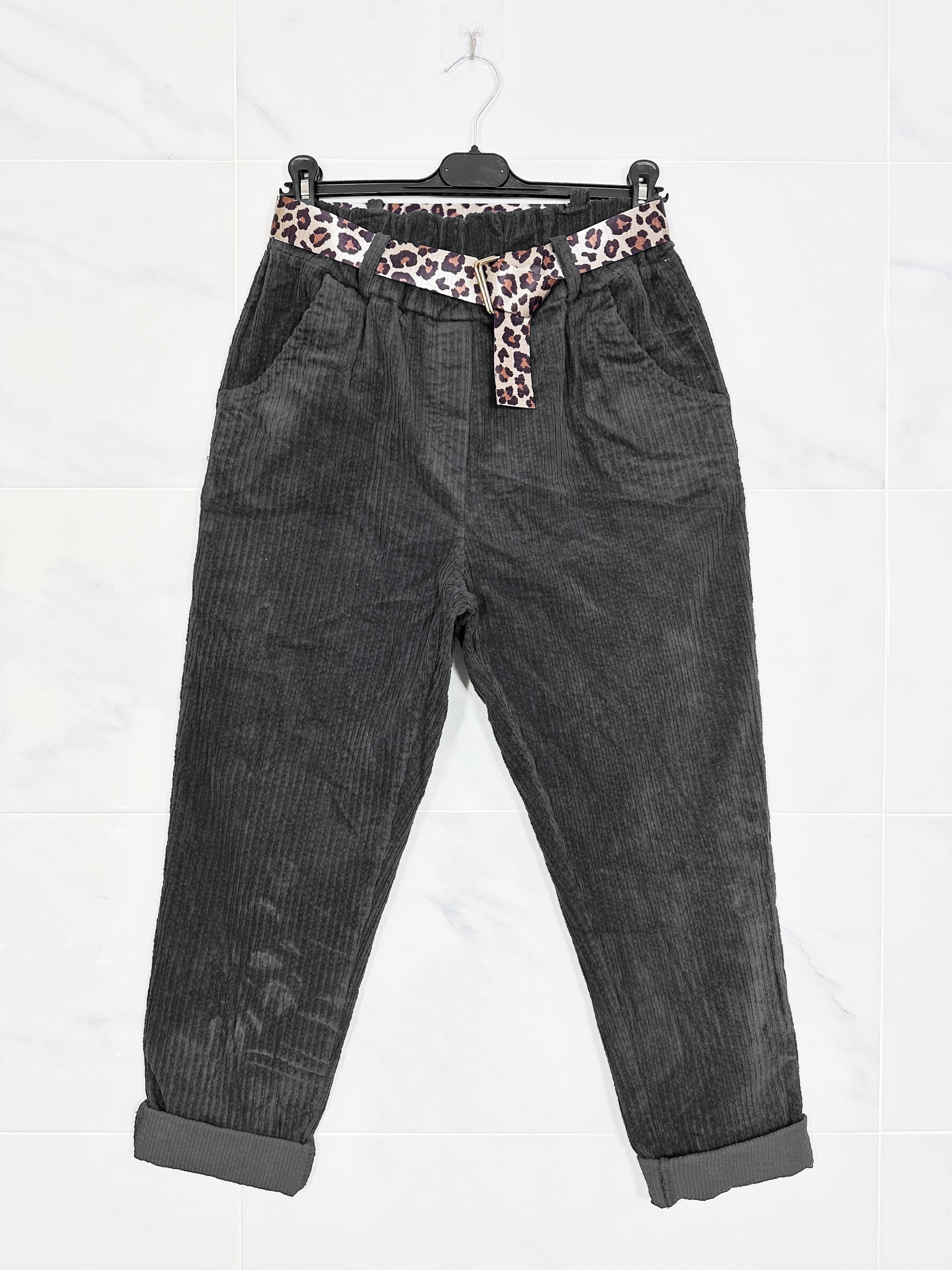 Grossiste Zafa - Panta-jogg velours avec ceinture léopard.