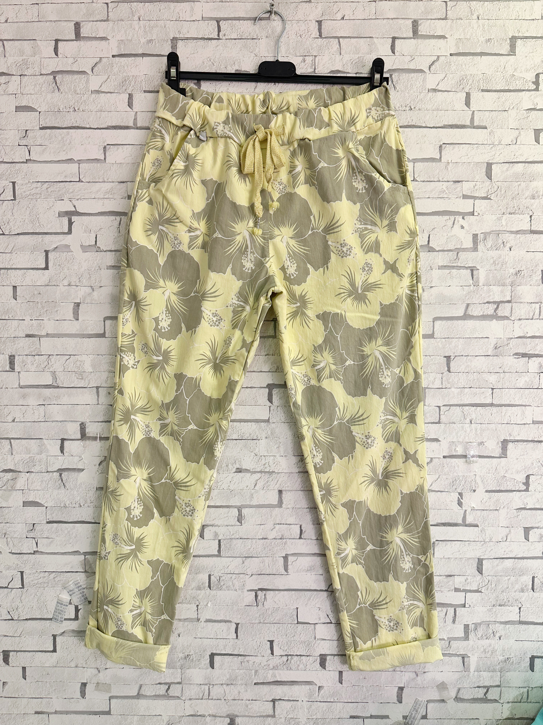 Grossiste Zafa - Pantalon magique imprimé fleur