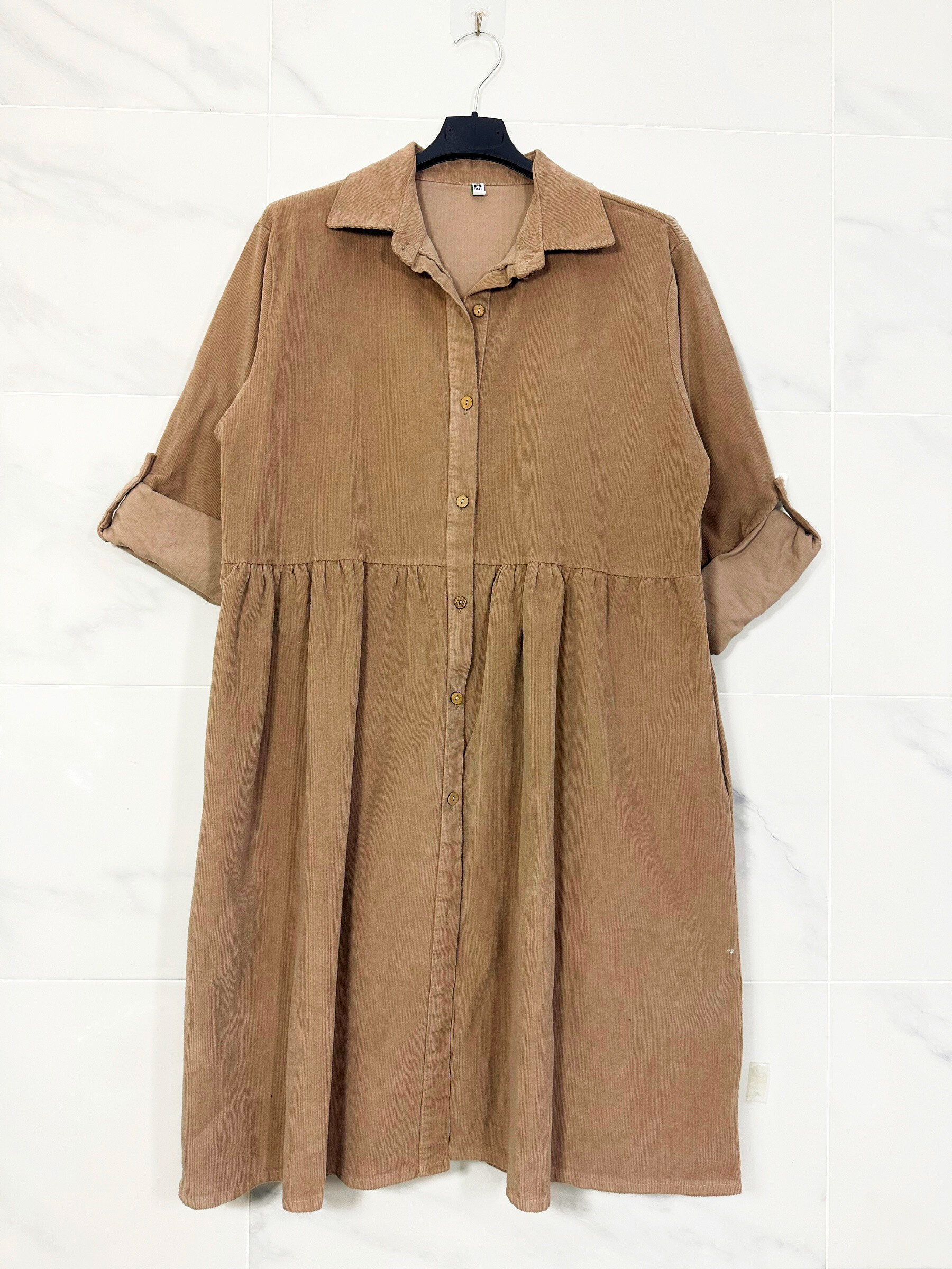Wholesaler Zafa - Fine shirt dress, with buttons all along the dress