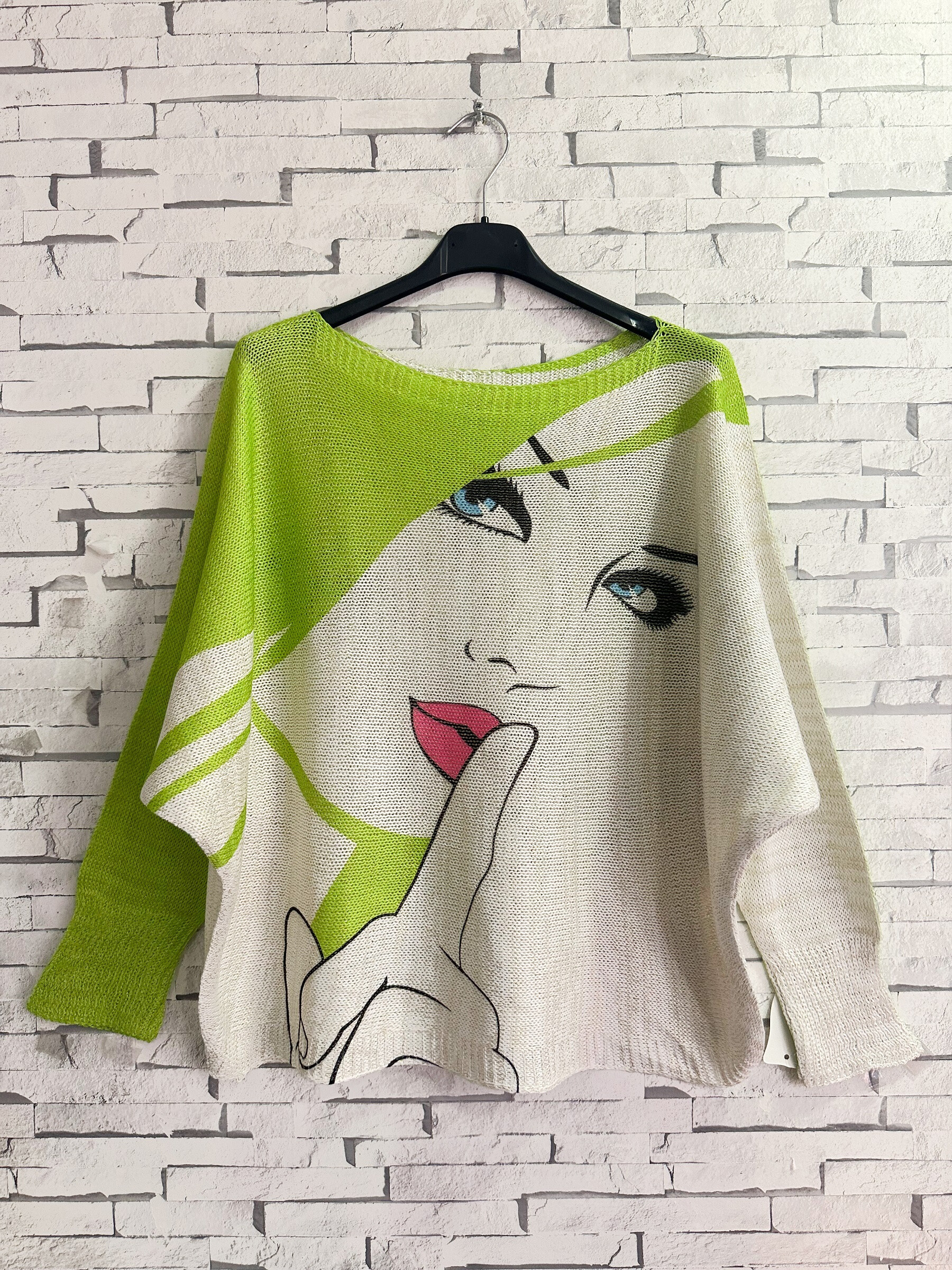 Wholesaler Zafa - Knitted sweater with gold lurex