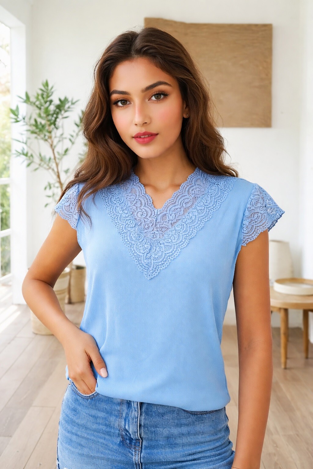 Grossista Zafa - Taglia 36 a 46: T-shirt a coste extra elasticizzata con pizzo