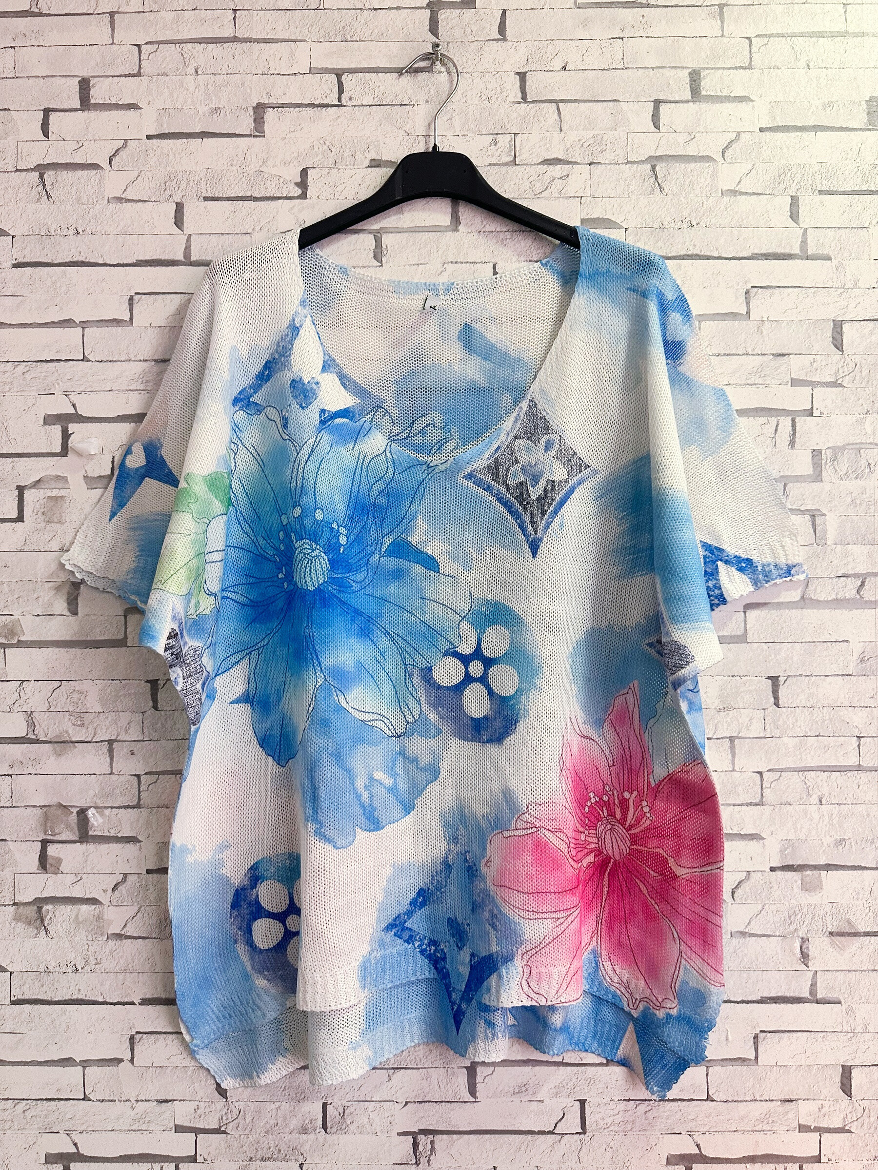 Wholesaler Zafa - Mesh effect T-Shirt, with V-neck