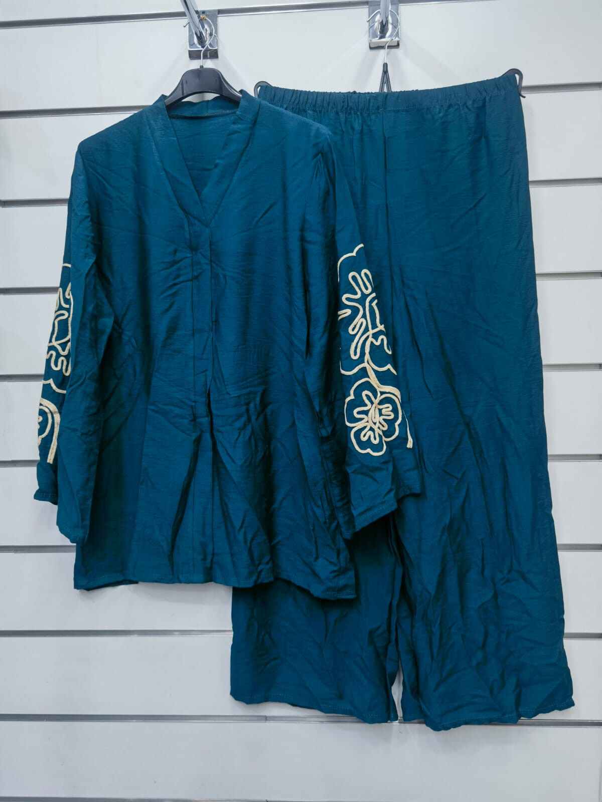 Grossiste ZC MODE - ensemble  Tunique broderie fleur et pantalon lache
