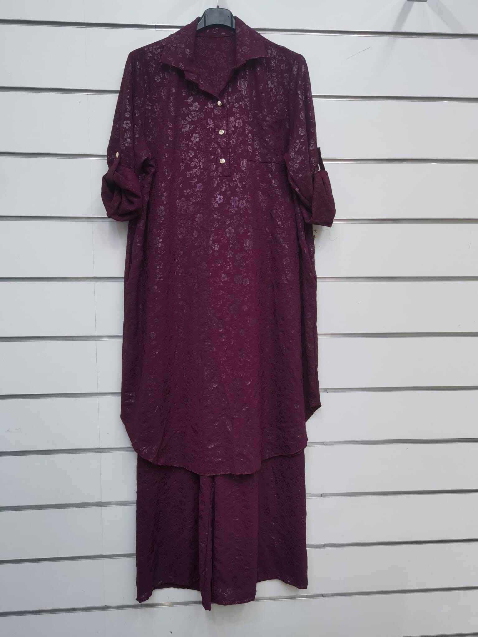 Grossista ZC MODE - Set di tunica abbottonata. Colletto di camicia con tasca e pantaloni caduta