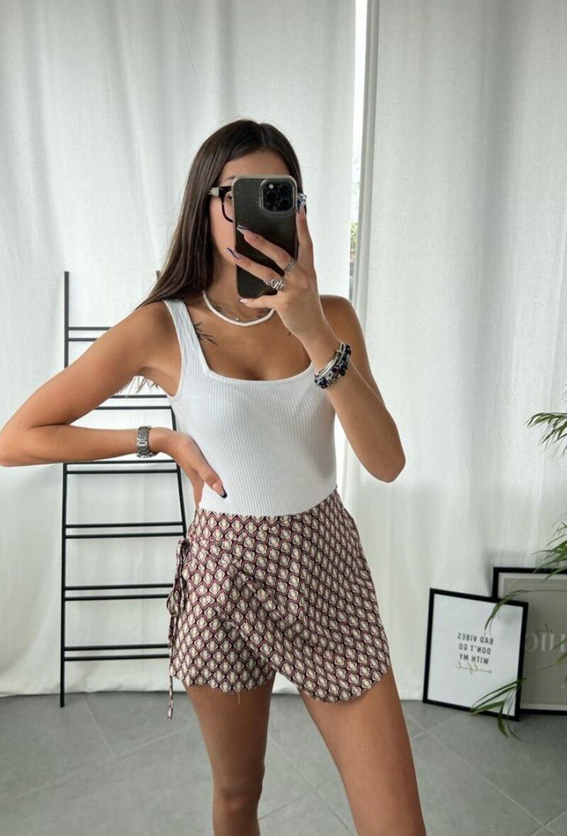 Wholesaler Zoe Mode (Elena Z) - Jupe short à imprimé fleurs