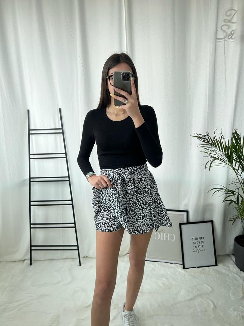 Wholesaler Zoe Mode (Elena Z) - printed skirt shorts