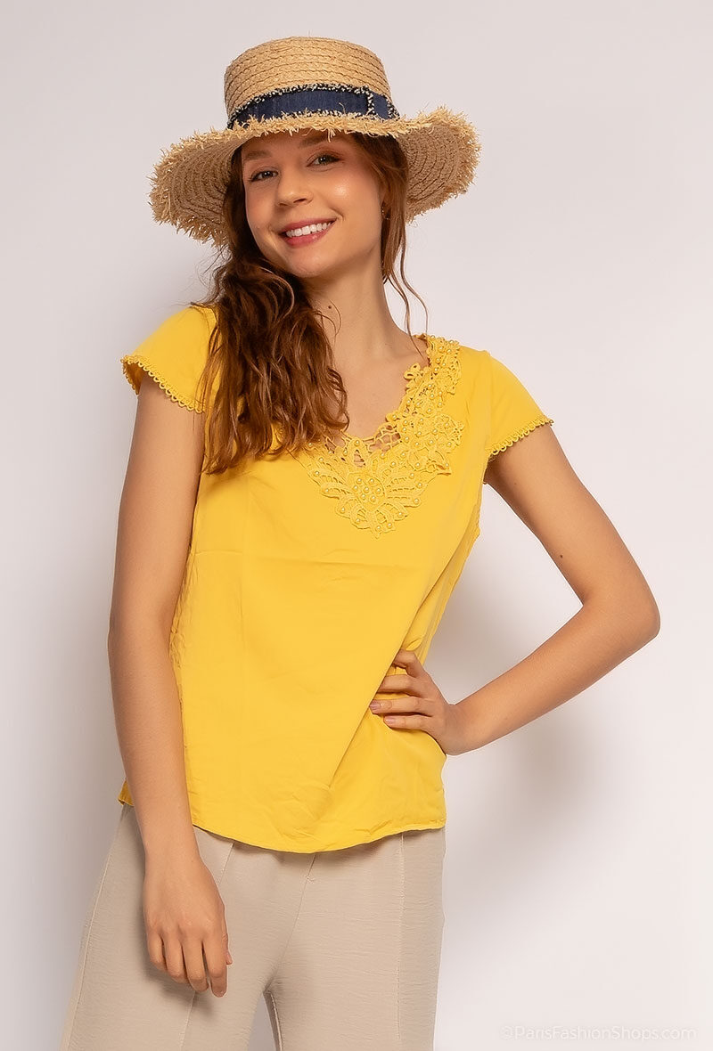 Grossiste Zoe Mode (Elena Z) - Blouse avec dentelle