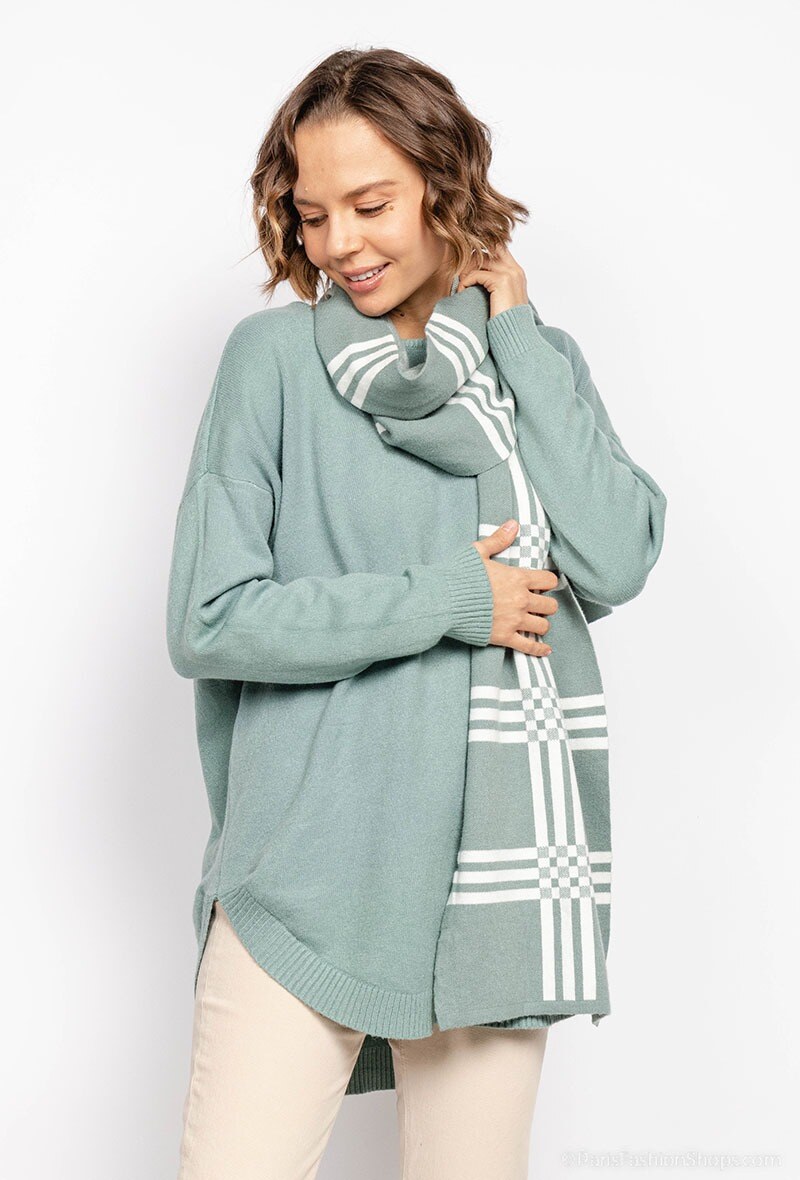 Grossiste Zoe Mode (Elena Z) - Robe pull en maille à col rond
