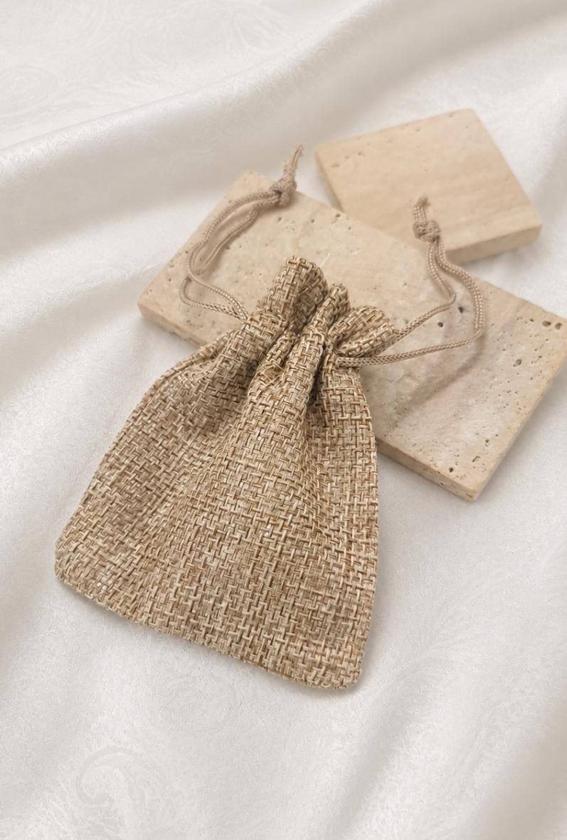 Mayorista Bijoussimo - Lote de 50 bolsas de yute (Tamaño S, 7cm x 9cm)