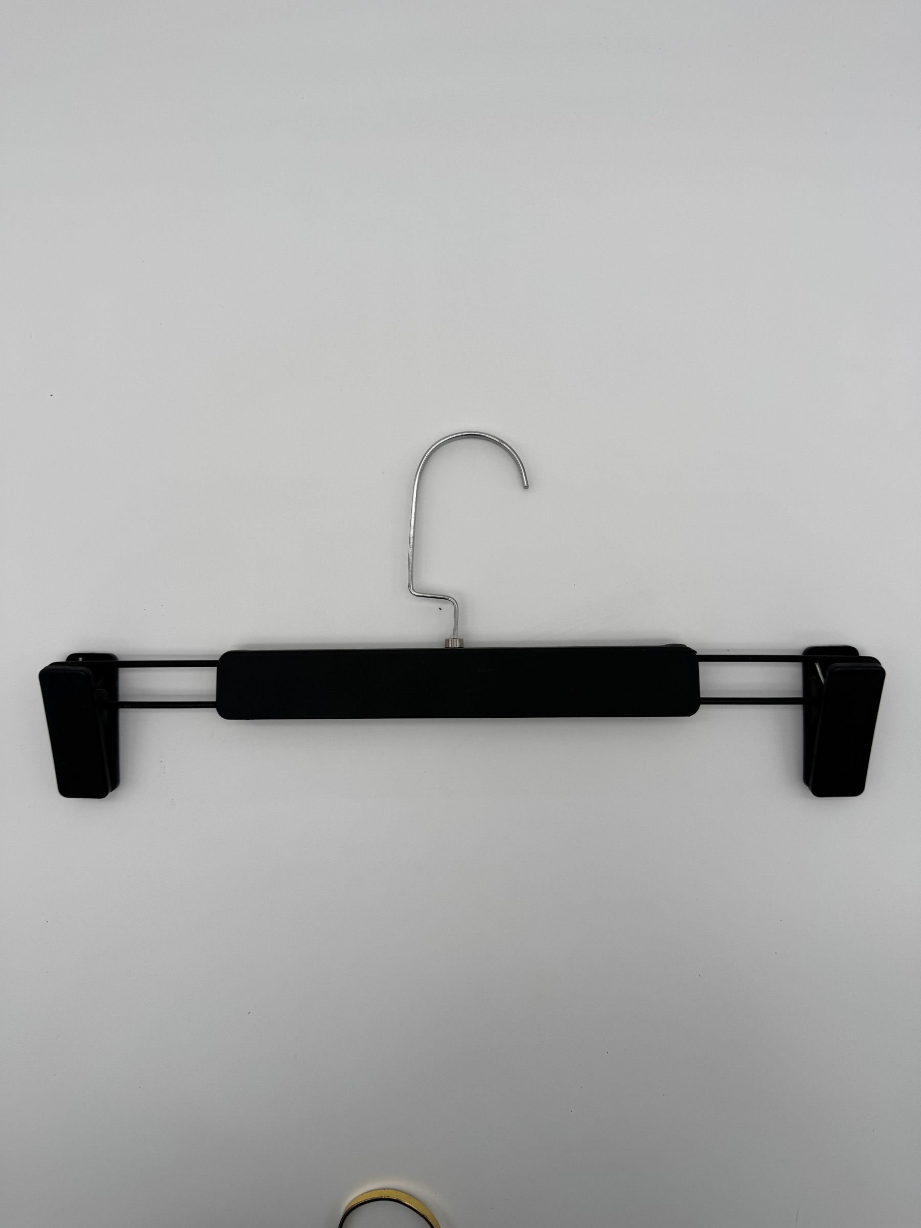Wholesaler DT XENON - Matte black clip hanger 35 cm