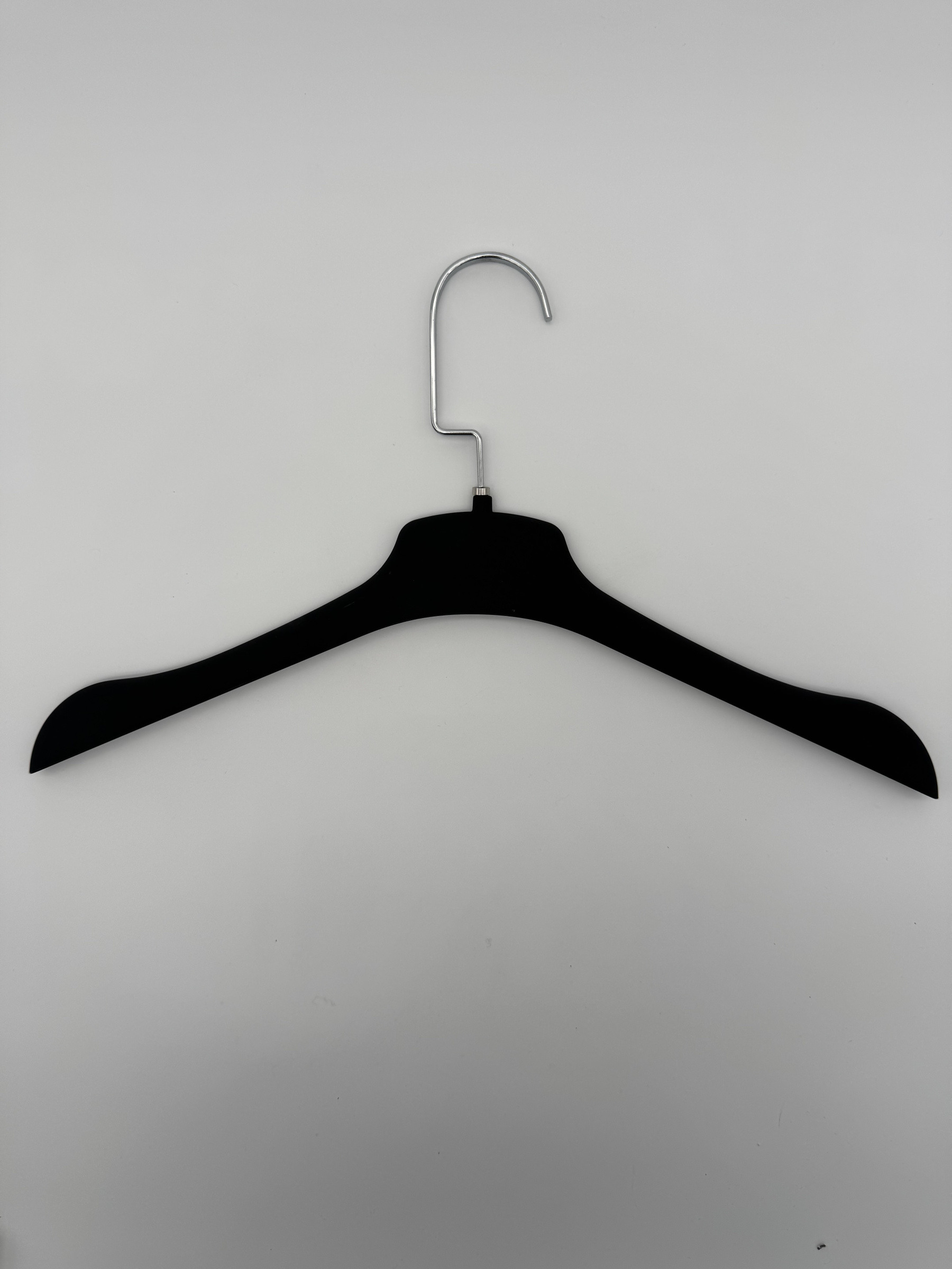 Wholesaler DT XENON - Matte black hanger with silver hook