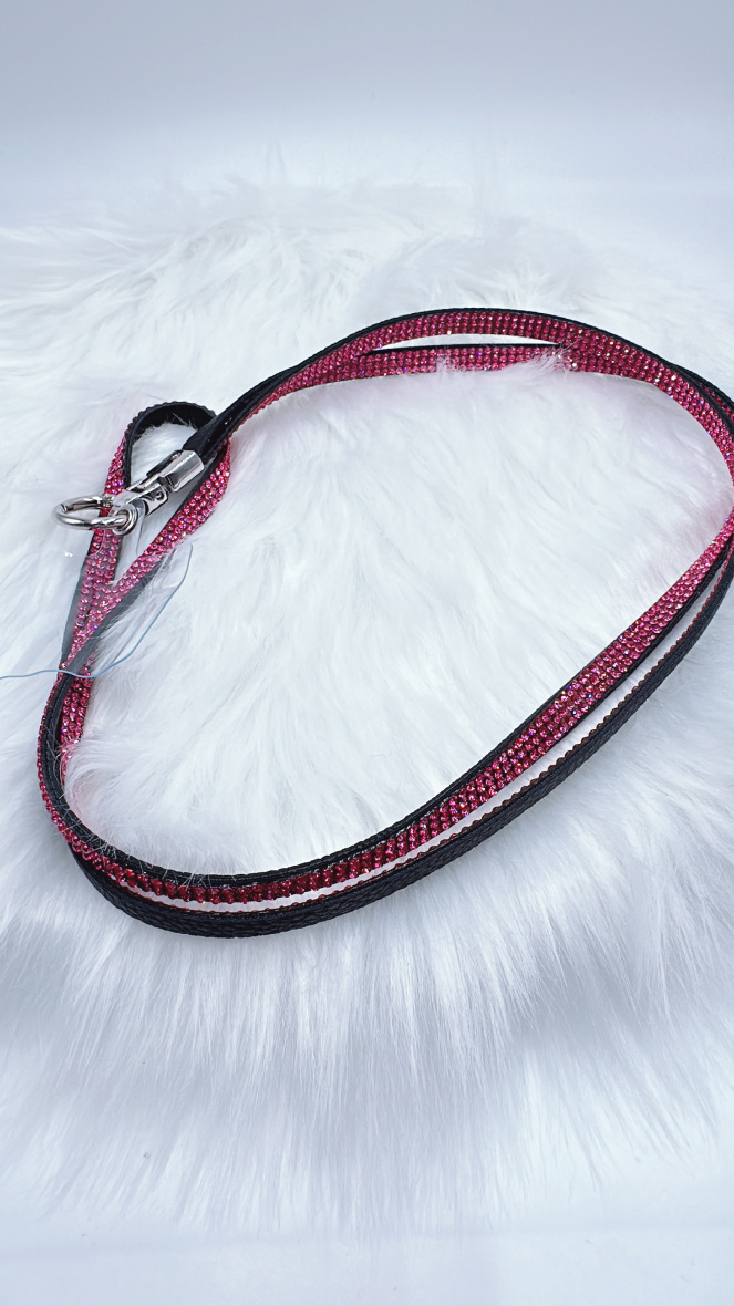 Grossista ROSE PINK - TRACOLLA (1M30) IN STRASS PER TELEFONO CON ADATTATORE