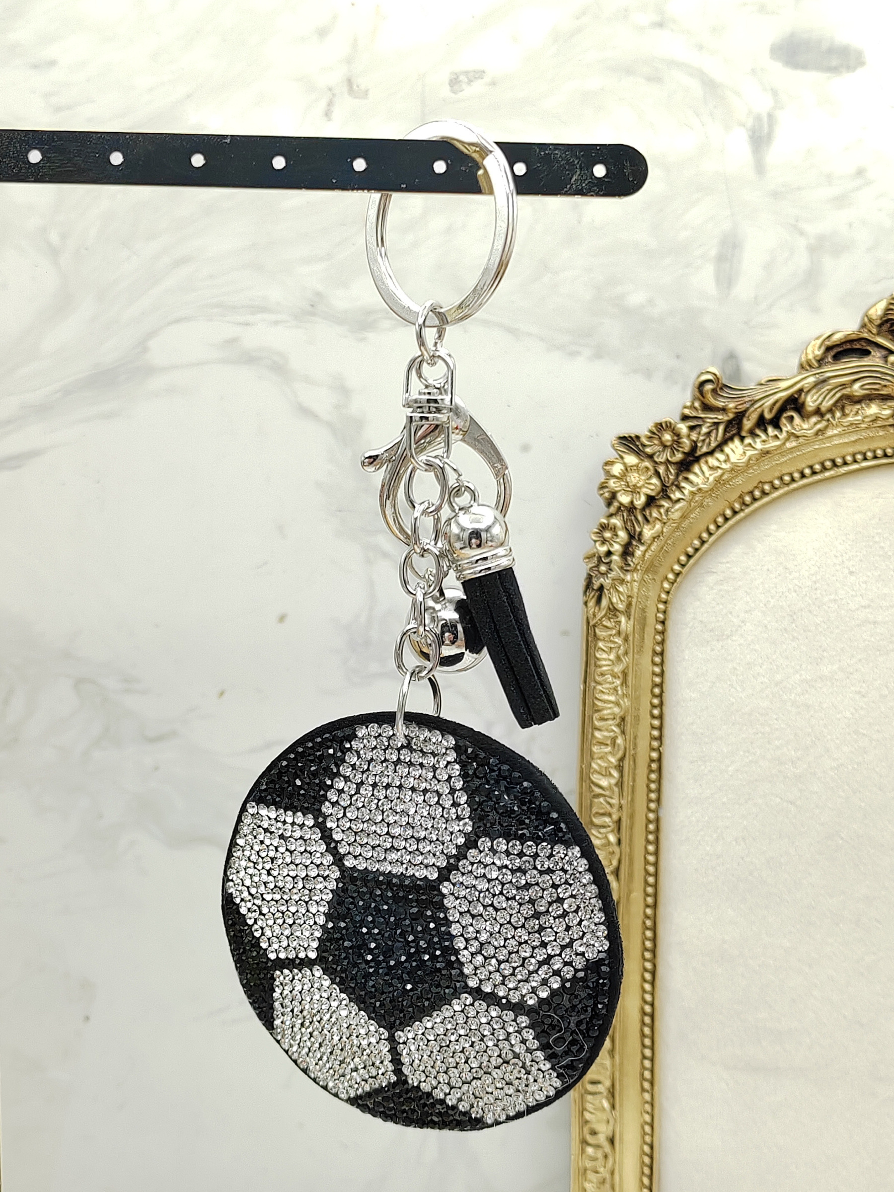 Wholesaler I.L JOLI B - Fantasy soccer ball keychain