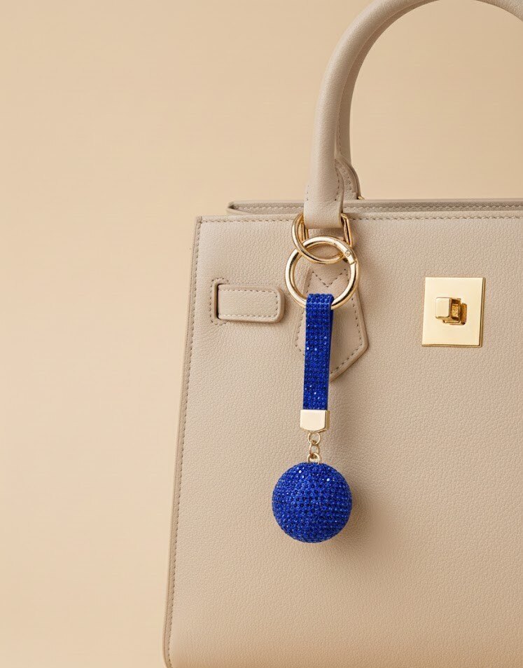 Wholesaler I.L JOLI B - Ball keychain with decorative rhinestones