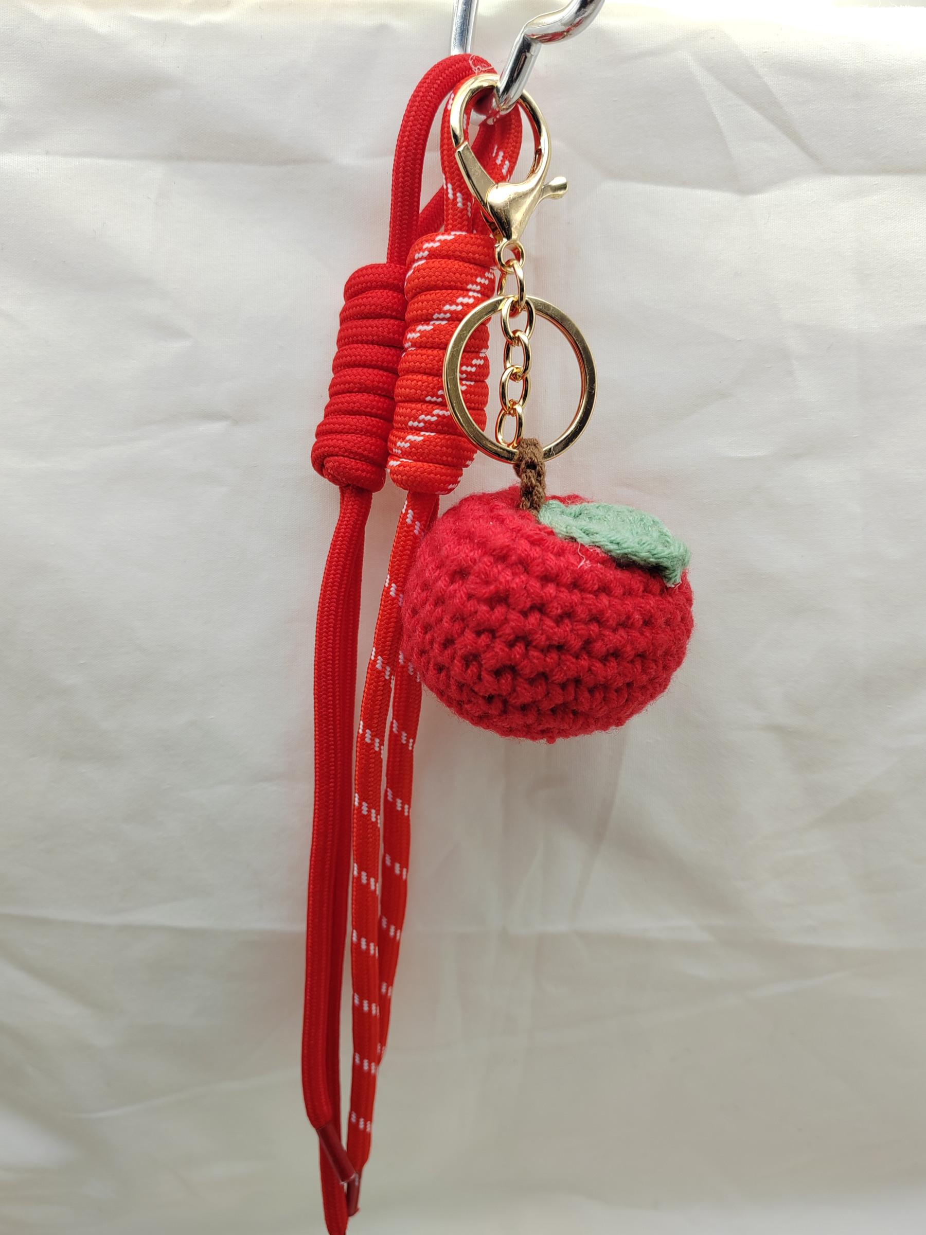Grossiste I.L JOLI B - Porte clé pour sac pomme en crochet