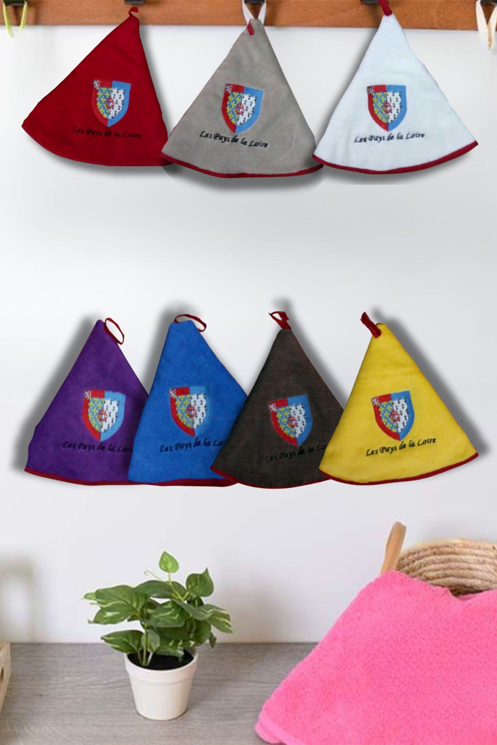 Wholesaler LINA - Set of embroidered tea towels - PAYS DE LA LOIRE coat of arms