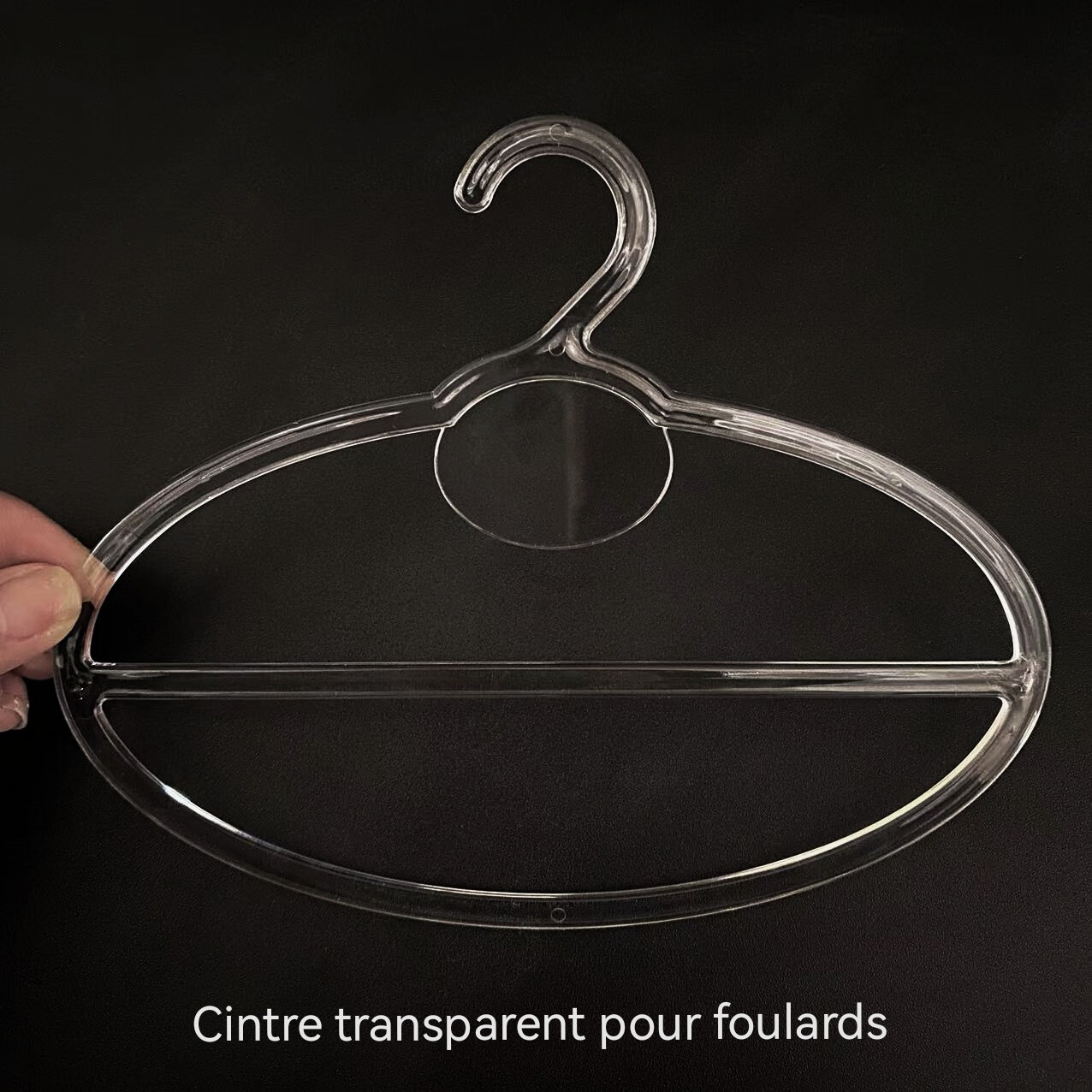 Grossiste M&P Accessoires - Cintre transparent pour foulards ou écharpes