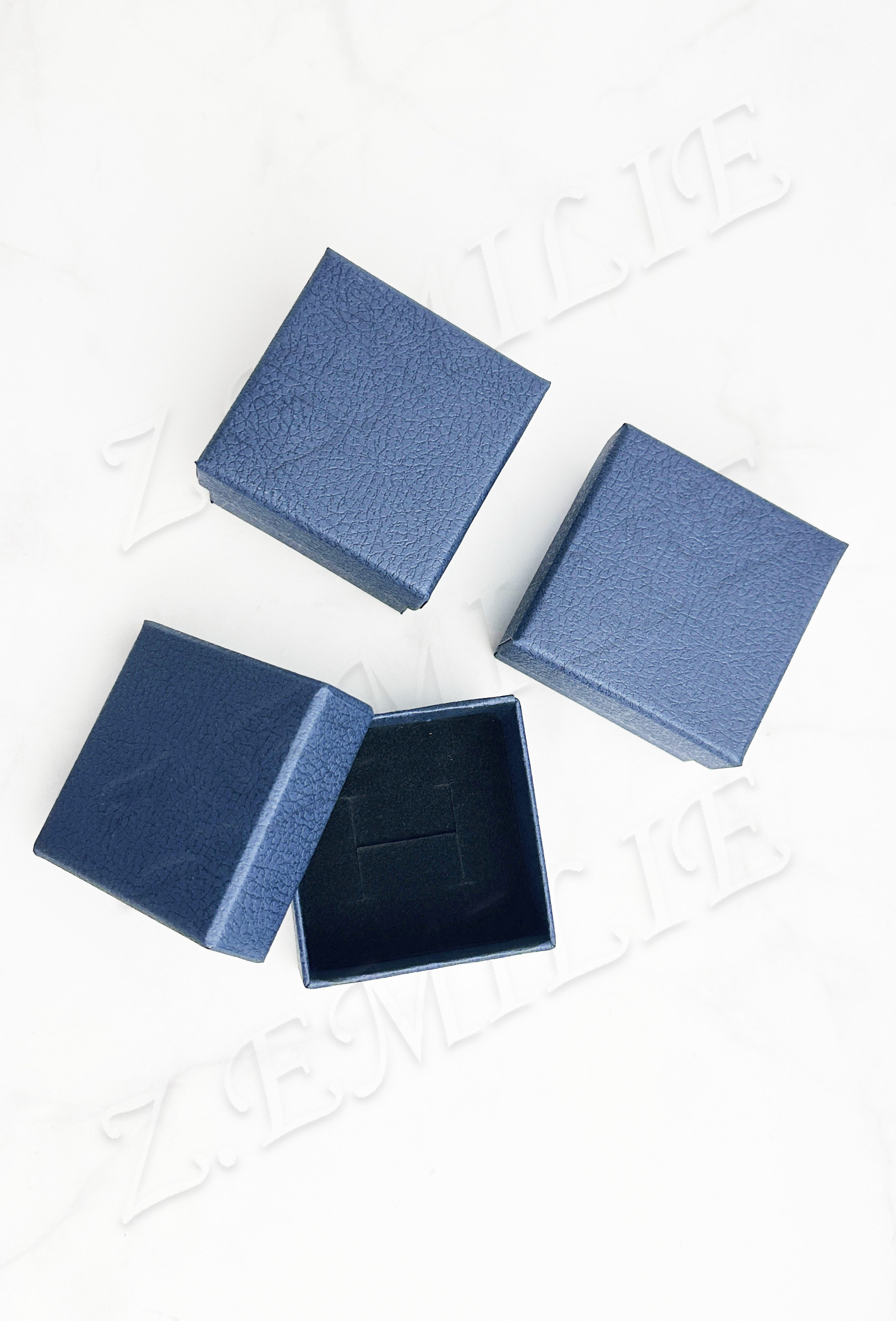Wholesaler Z. Emilie - Gift box for ring