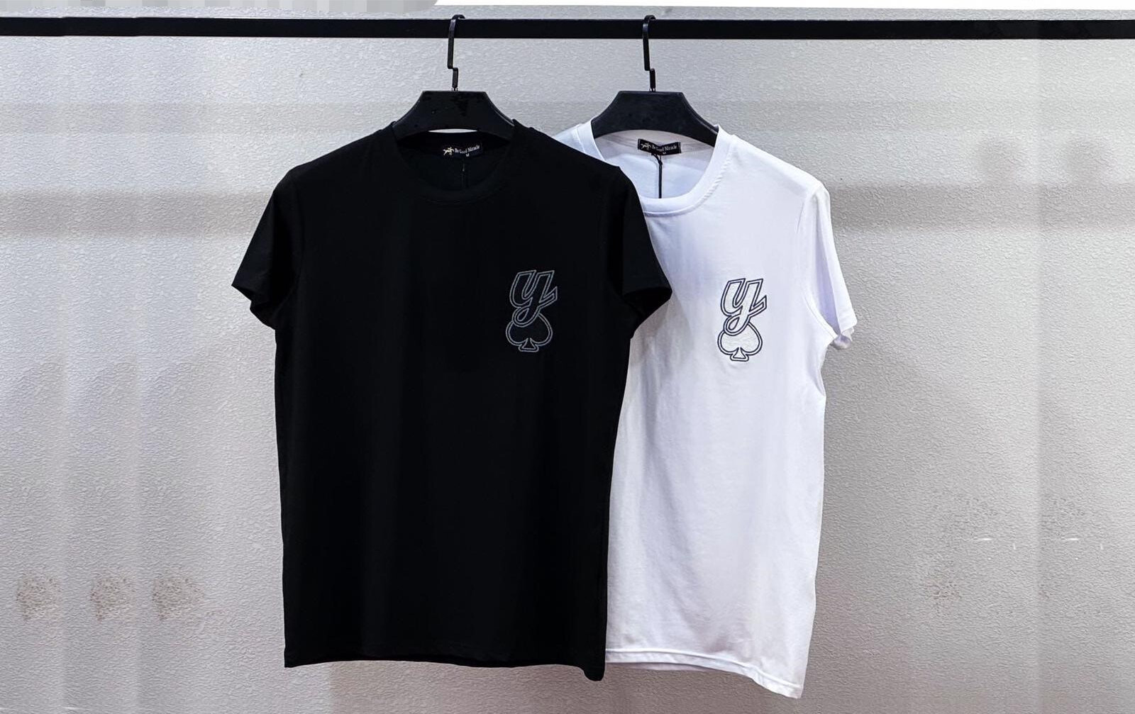 Grossista Aarhon - T-shirt stampato "Y"