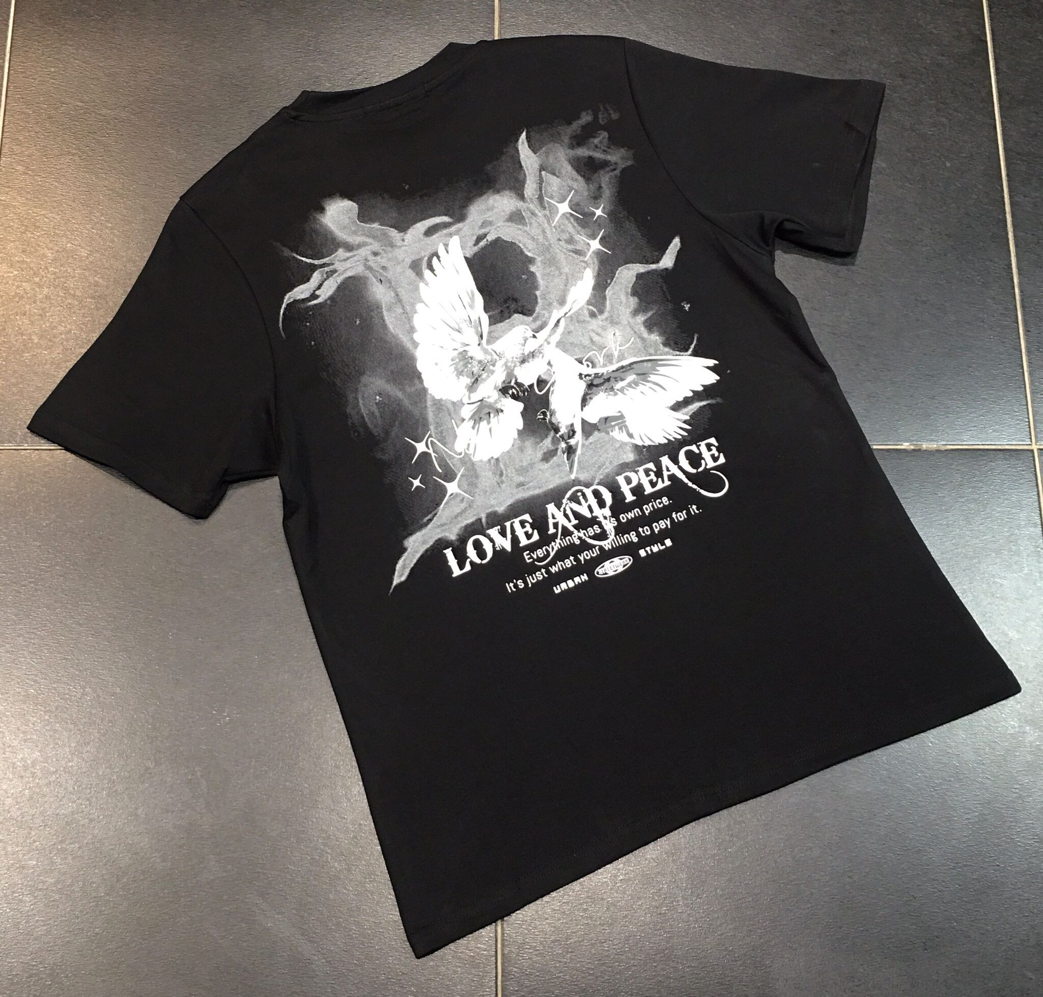 Grossista Aarhon - Maglietta oversize stampata con amore e pace