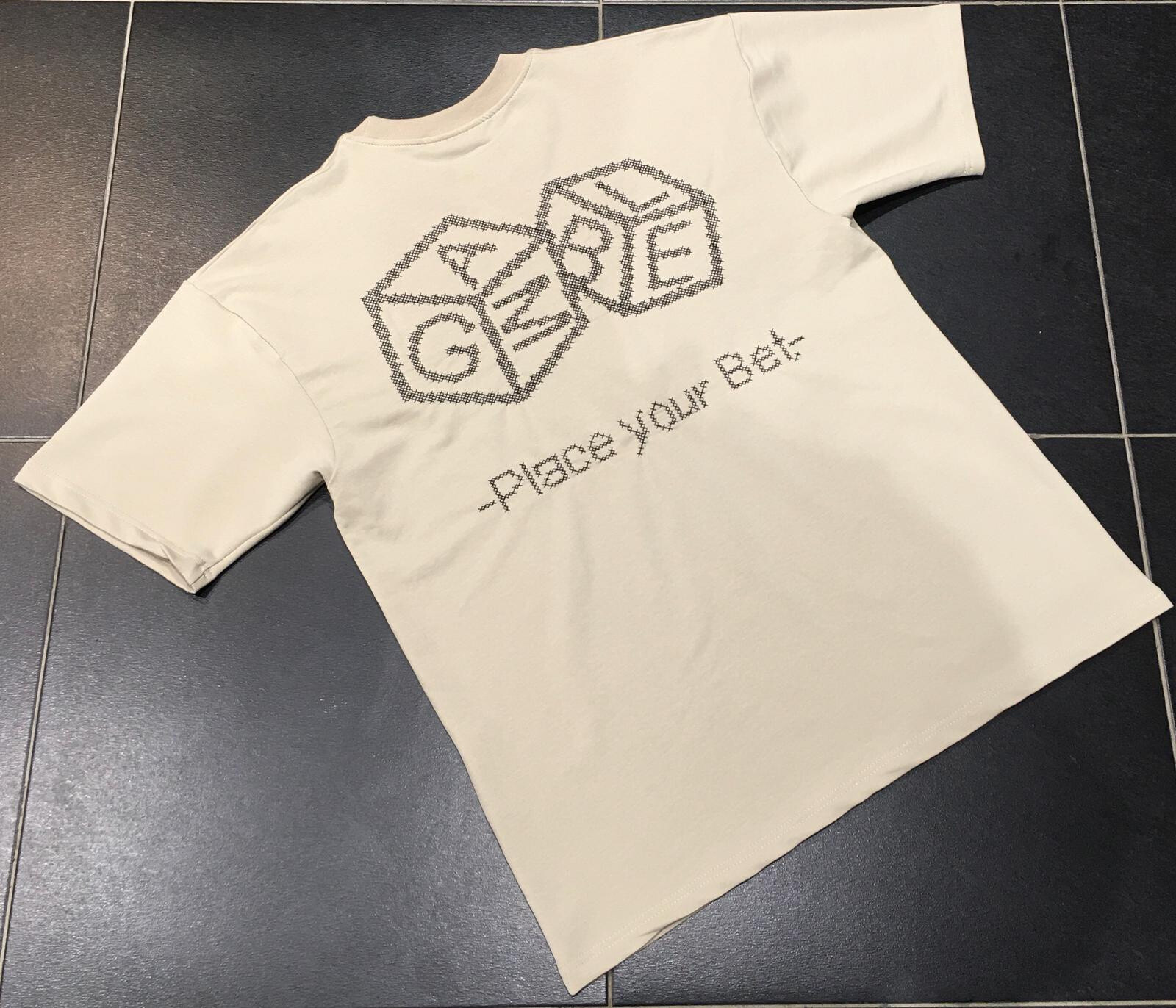 Mayorista Aarhon - Camiseta bordada "Dice"