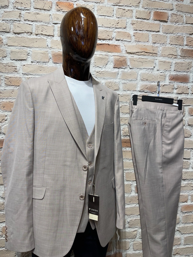 Mayorista BARON PRESTIGE 1983 - Elegante traje beige 3 piezas con chaleco