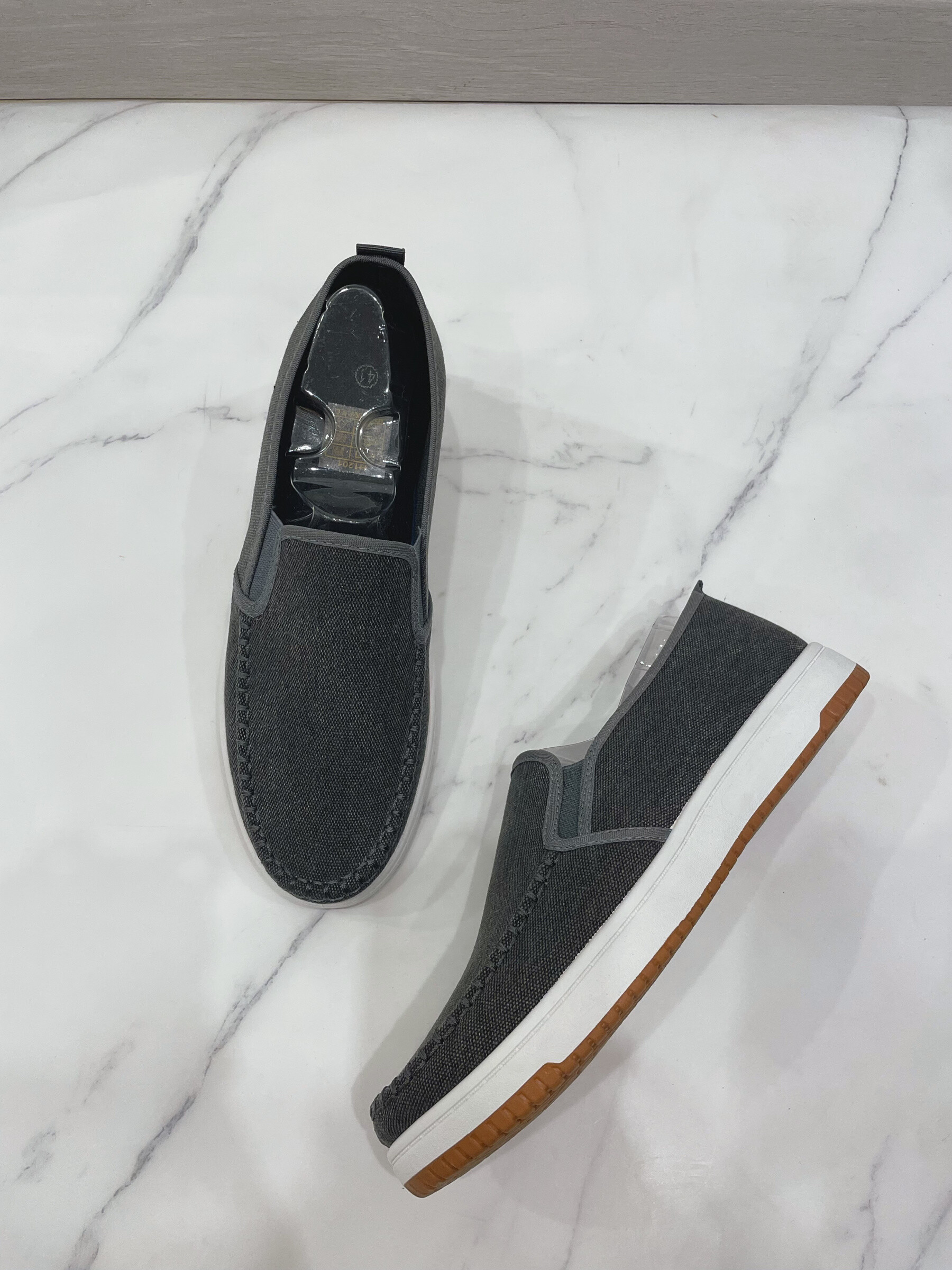 Grossiste Bello Star - Basket homme uni avec simple classique