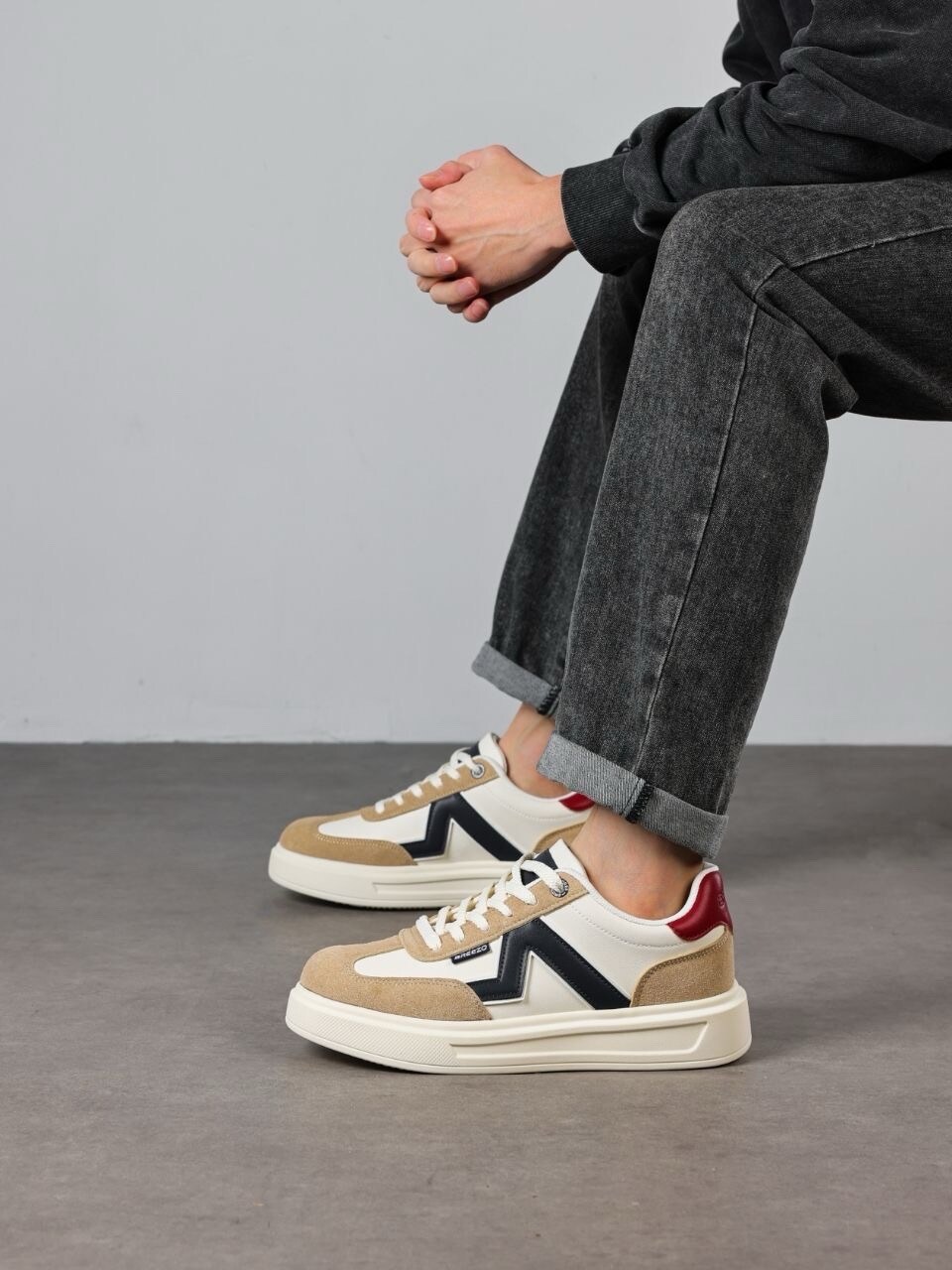 Großhändler Bello Star - Klassische Herren-Sneaker aus Materialmix