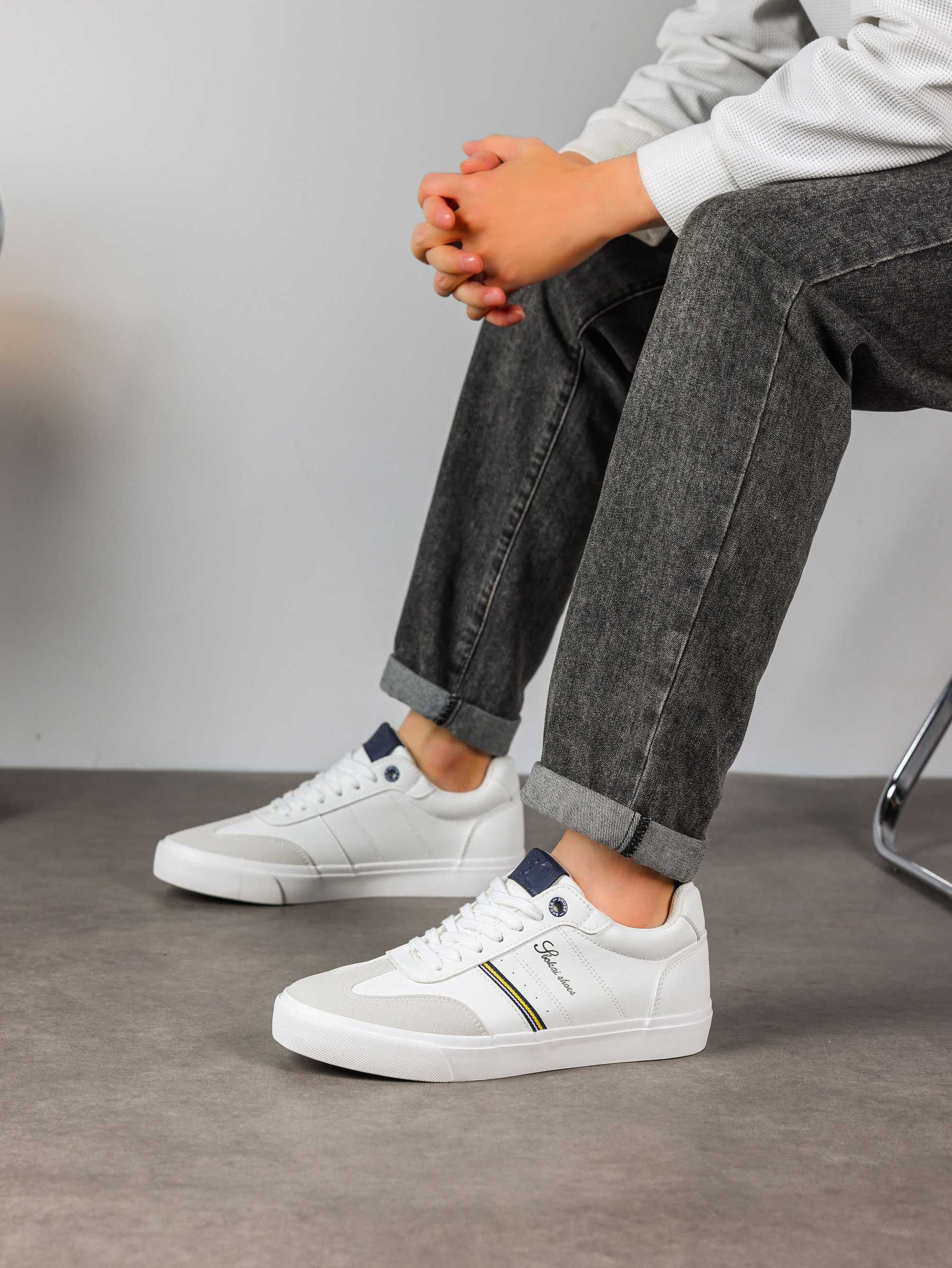 Großhändler Bello Star - Klassische Herren-Sneaker aus Materialmix