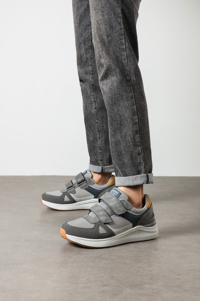 Grossista Bello Star - Sneakers da uomo con velcro comfort Grossista Bello Star - Sneakers da uomo con velcro comfort