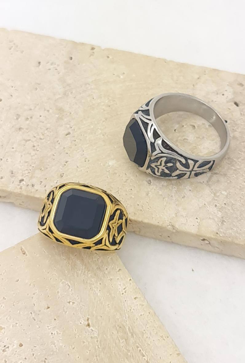 Grossista Bijoussimo - Anello da uomo in acciaio con pietra nera quadrata