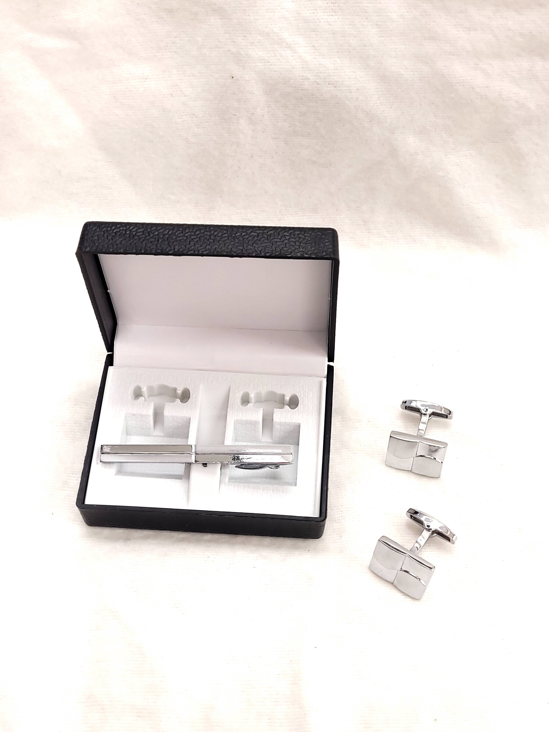 Wholesaler Bijoussimo - Cufflink with clip with box