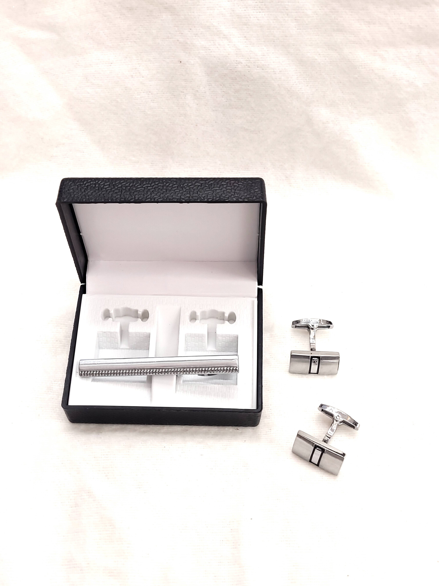 Wholesaler Bijoussimo - Cufflink with clip with box