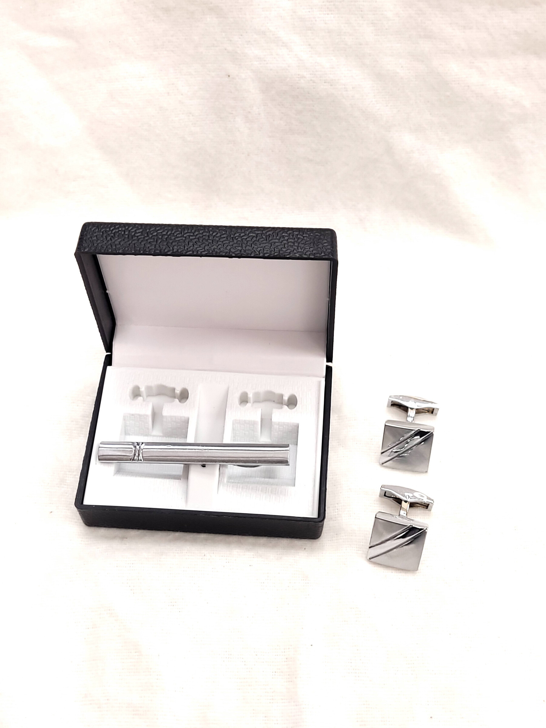 Wholesaler Bijoussimo - Cufflink with clip with box