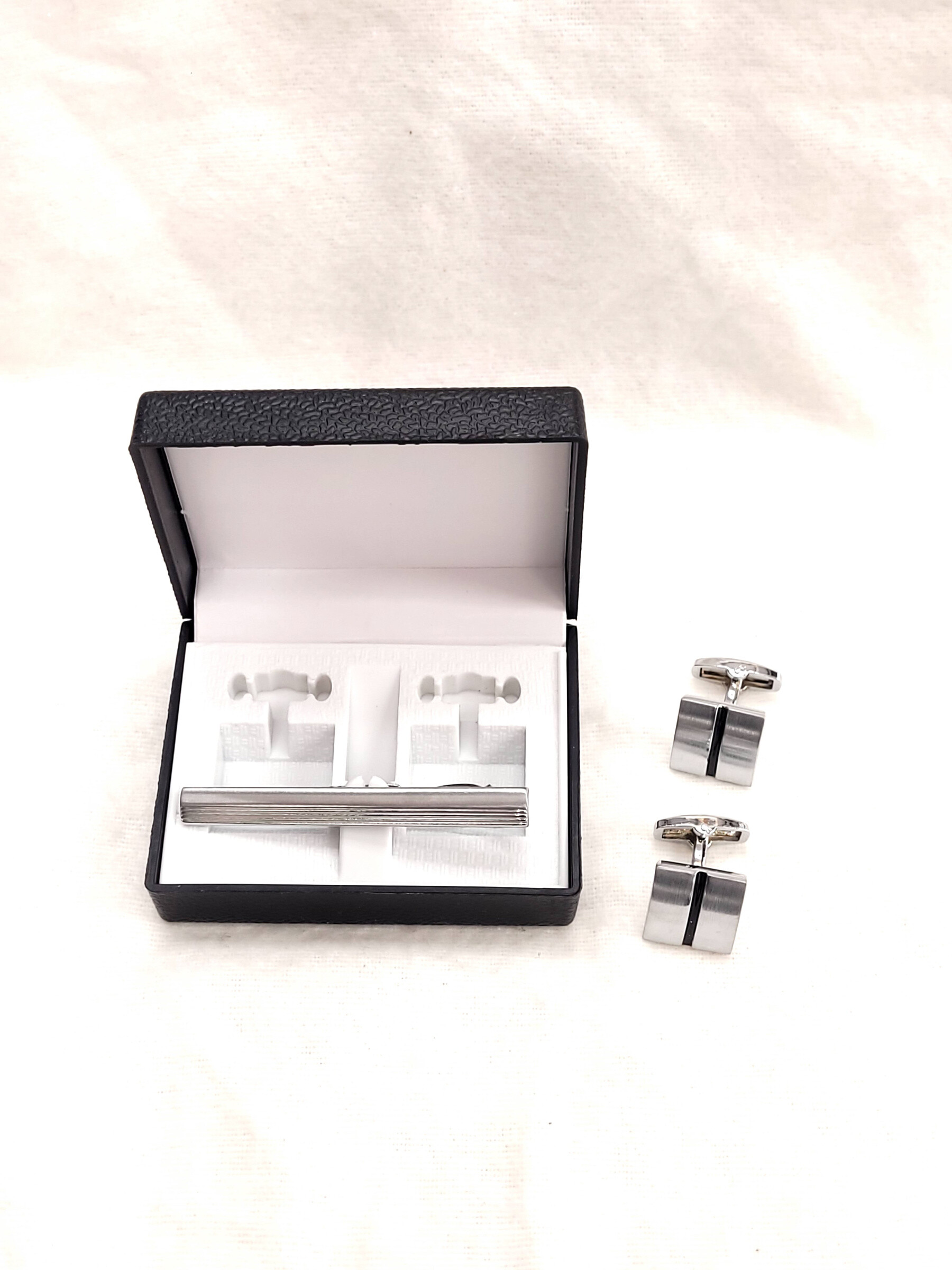 Wholesaler Bijoussimo - Cufflink with clip with box