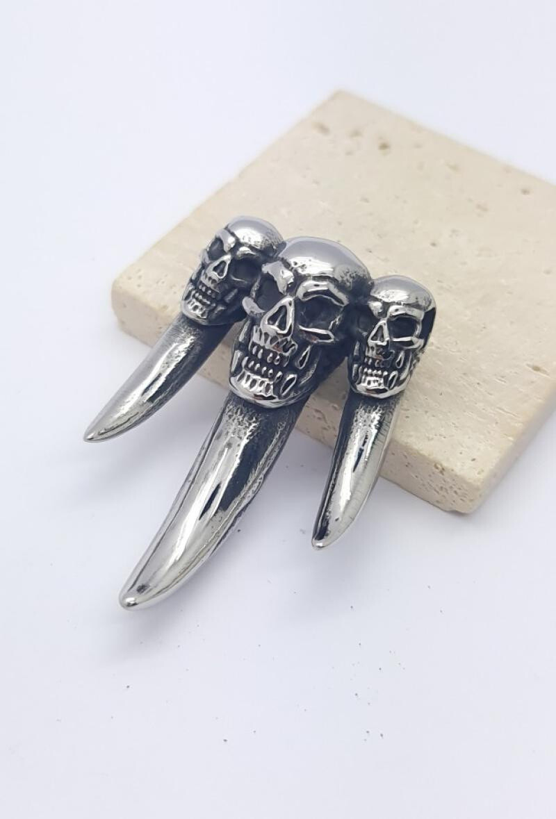 Wholesaler Bijoussimo - Triple skulls steel pendant on Triple Crocs