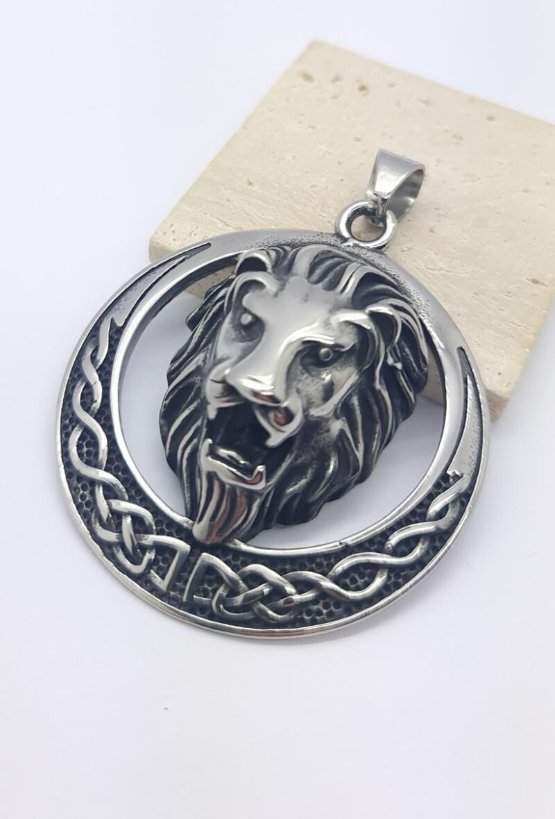 Wholesaler Bijoussimo - Lion head steel pendant in circle