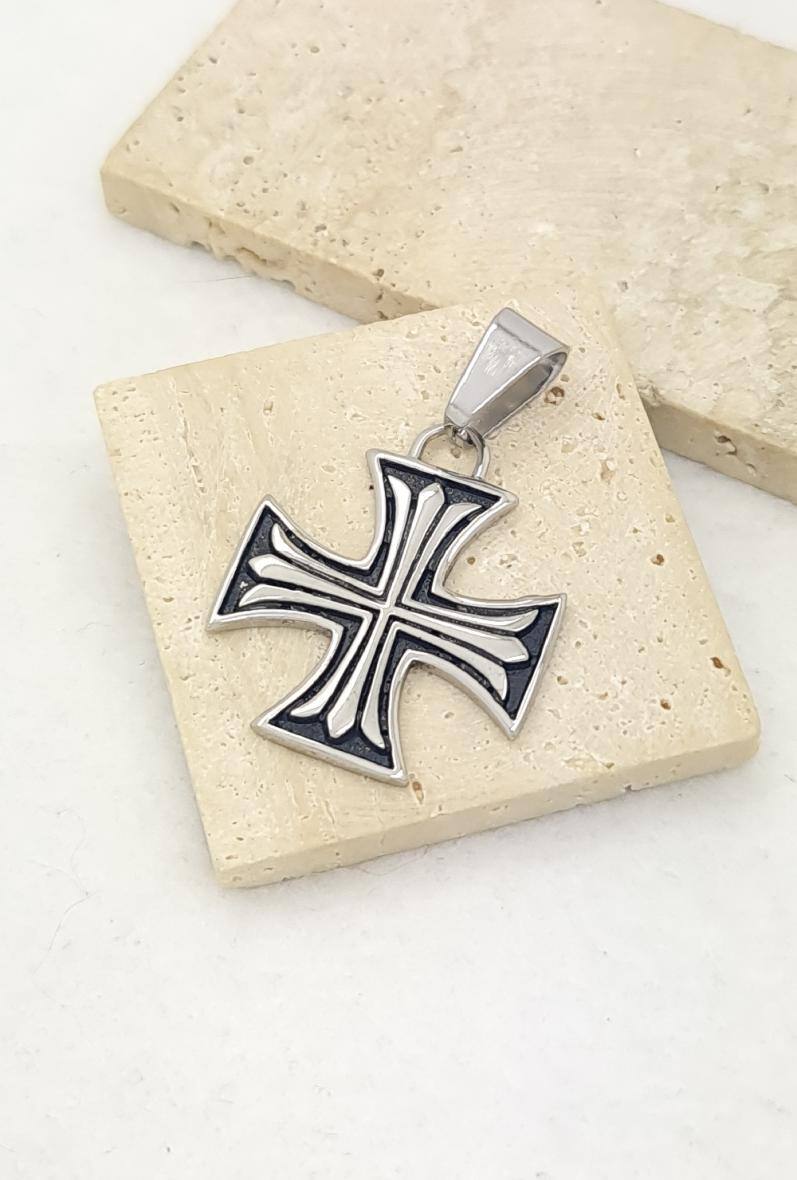 Wholesaler Bijoussimo - Men's steel pendant Maltese cross