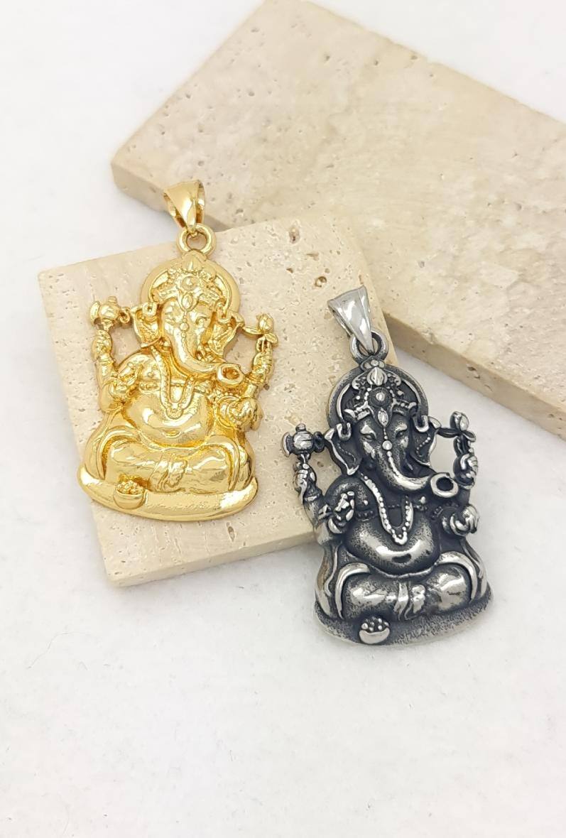 Grossista Bijoussimo - Pendente in acciaio da uomo con motivo Ganesh dall'India