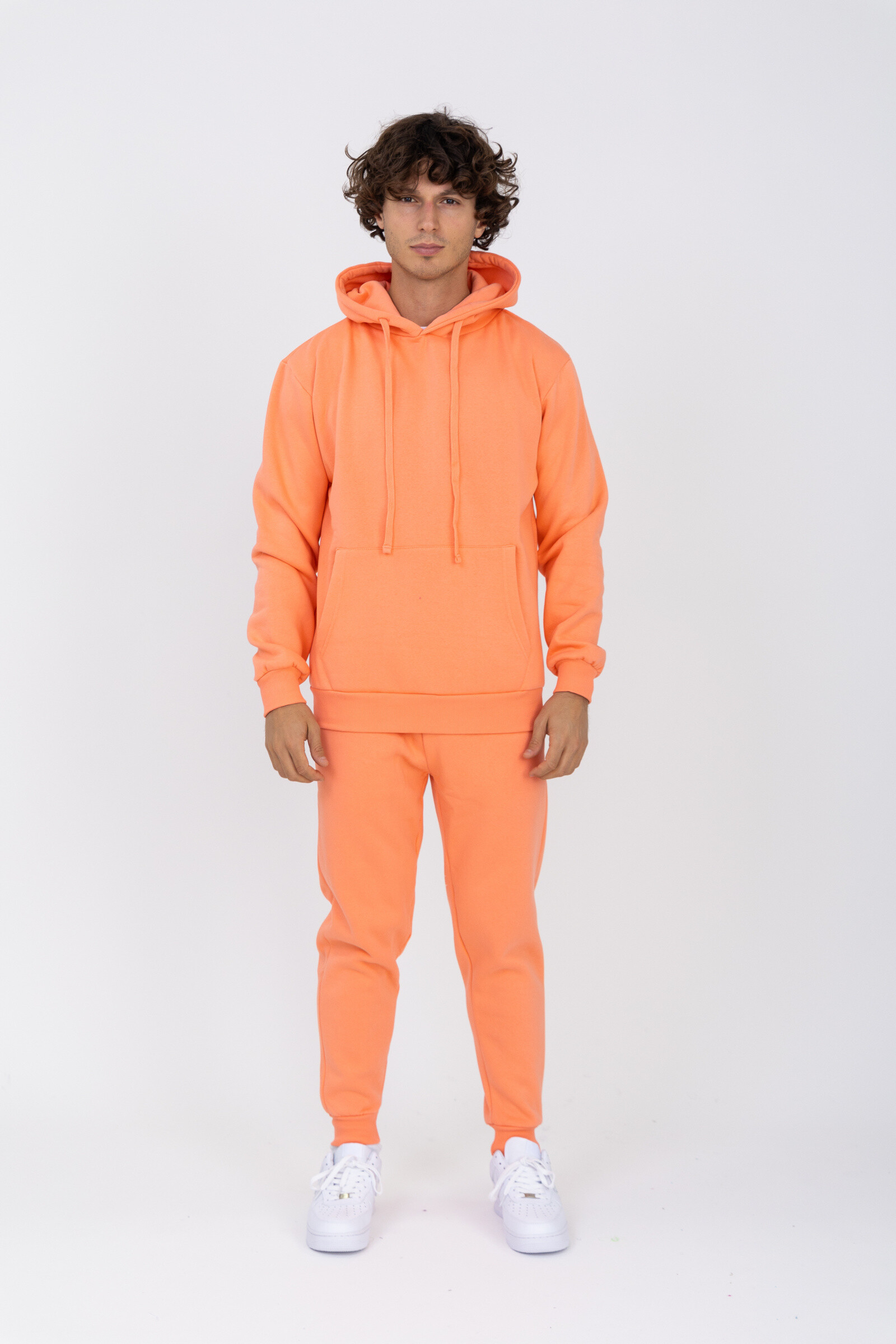 Wholesaler Black Industry - 102 BLACK.