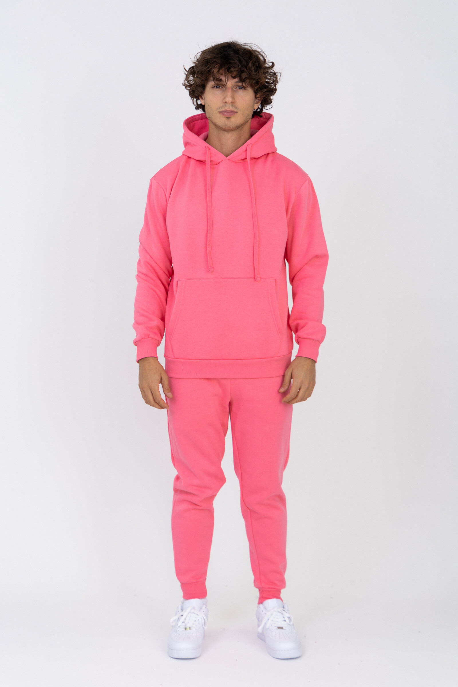Wholesaler Black Industry - 102 BLACK.