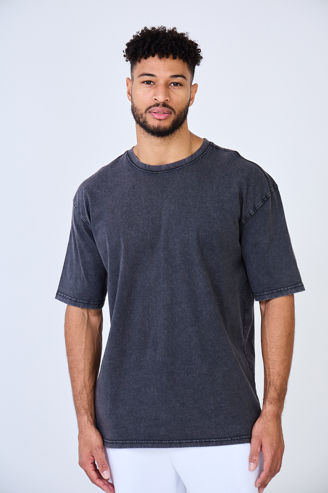 Wholesaler Black Industry - T 002 OVERSIZE BLACK VINTAGE