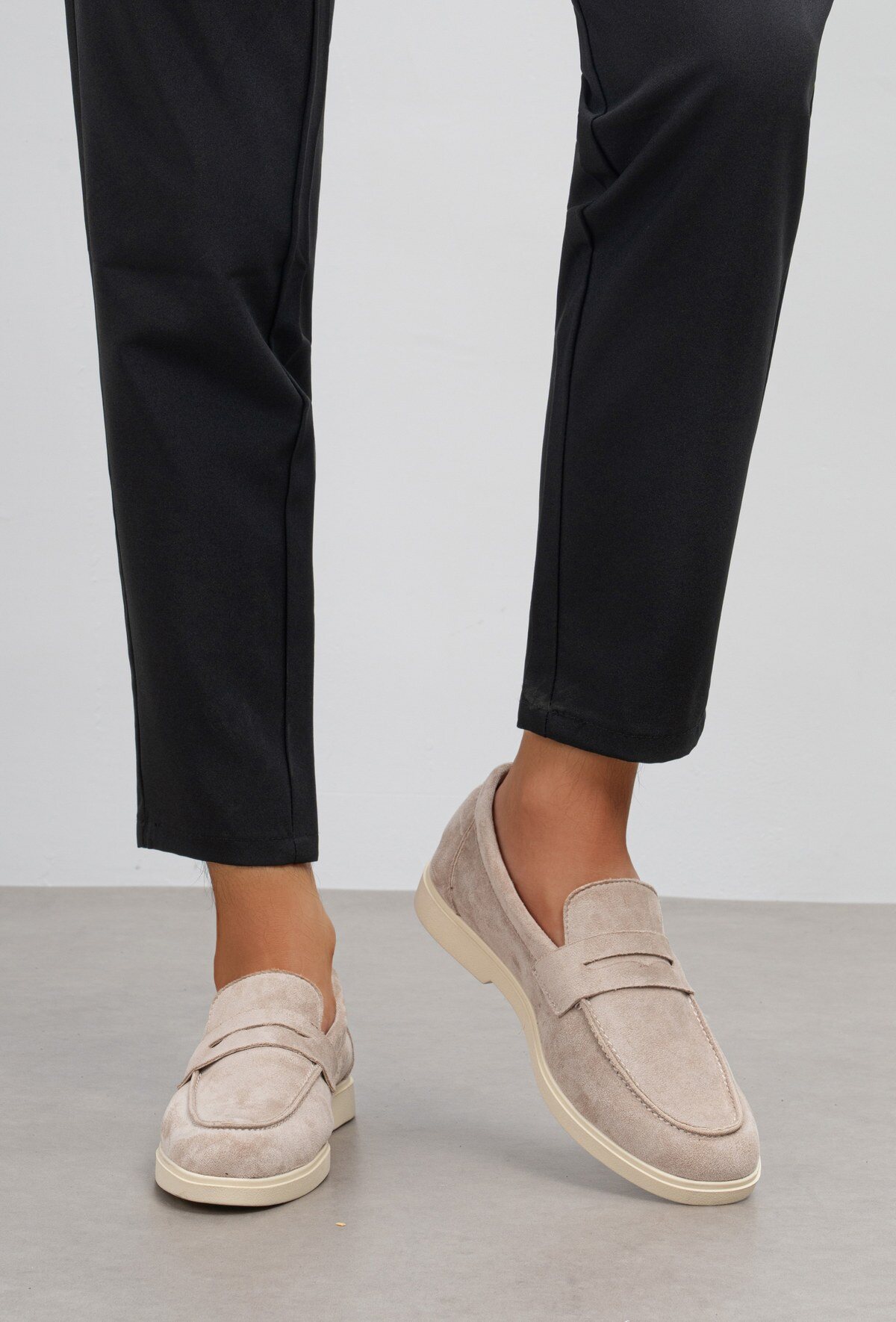 Mayorista C'M Homme - Mocasines tipo penny en efecto ante con suela ligera