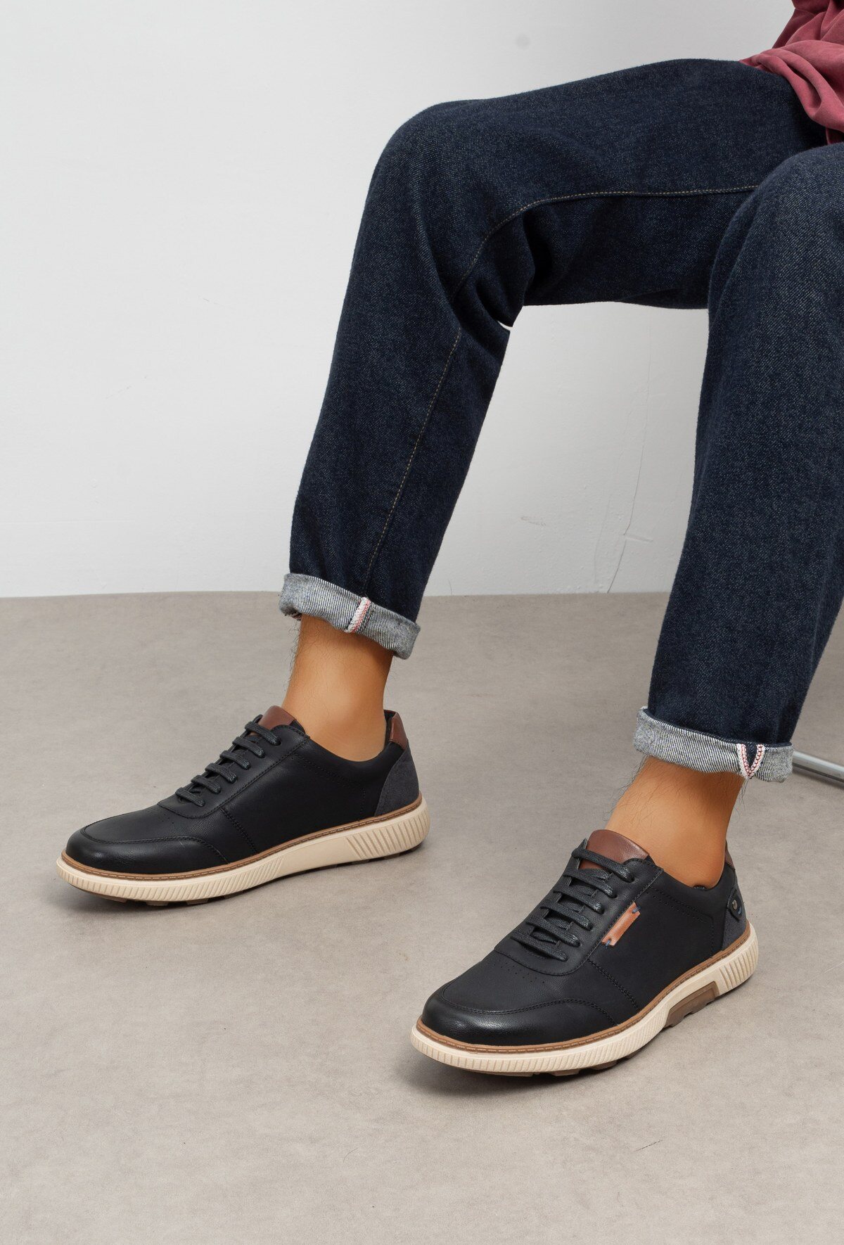 Wholesaler C'M Paris - Men's sneakers