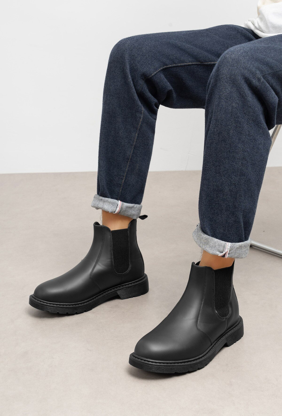 Wholesaler C'M Paris - Chelsea boots with lug sole