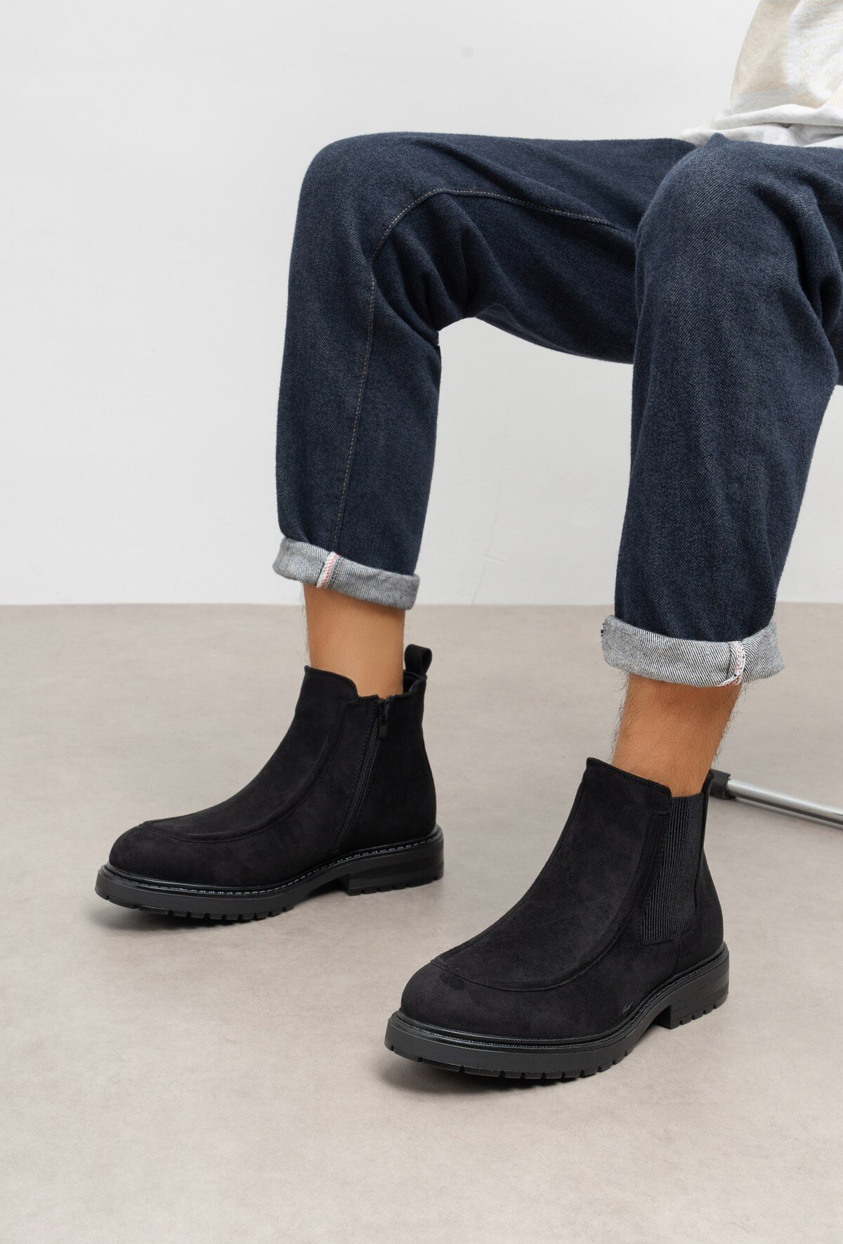 Wholesaler C'M Paris - Suede-effect Chelsea boots with lug sole