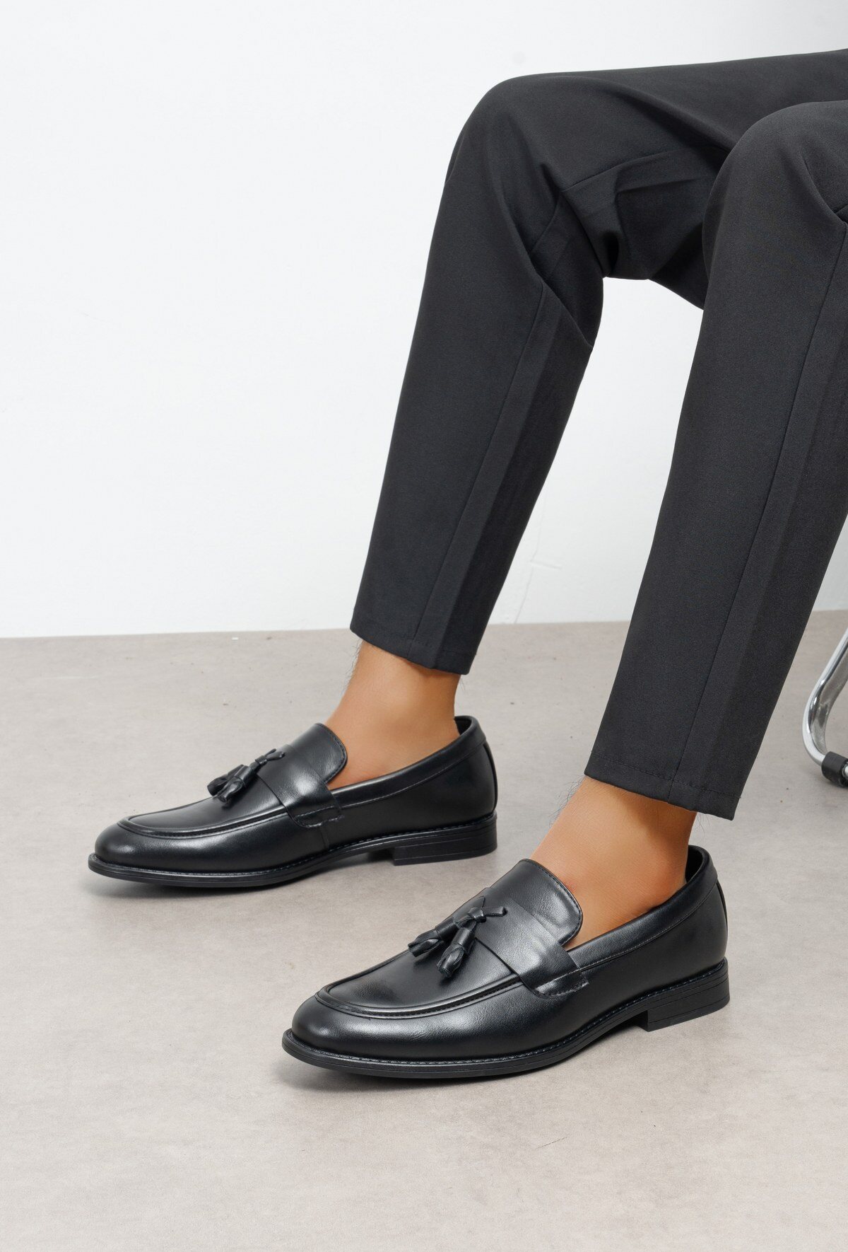 Wholesaler C'M Paris - Tassel loafers with slim sole