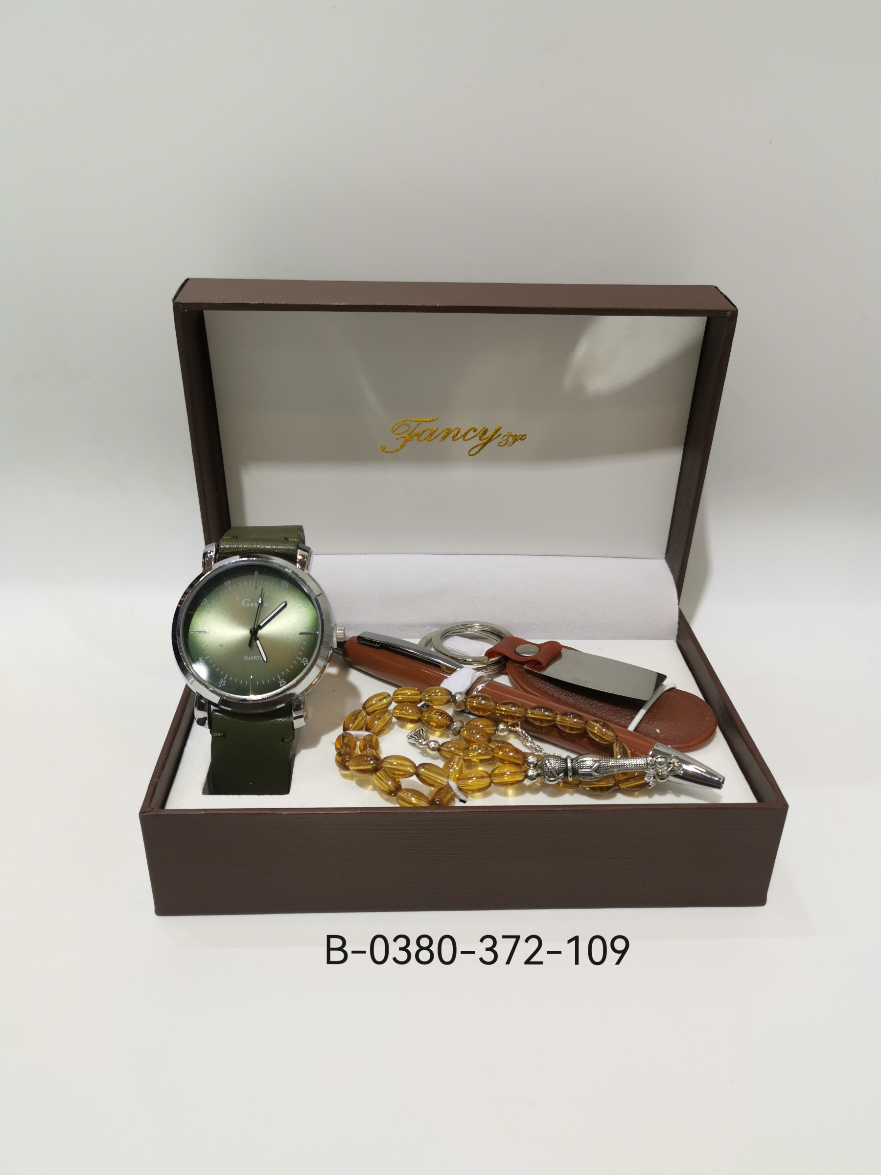 Grossista C.S. MODE - Cofanetto orologio elegante