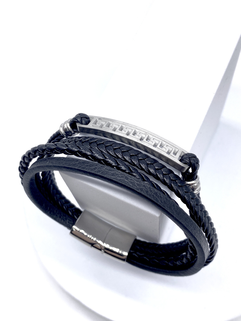 Wholesaler Cecile II - Skull leather bracelet